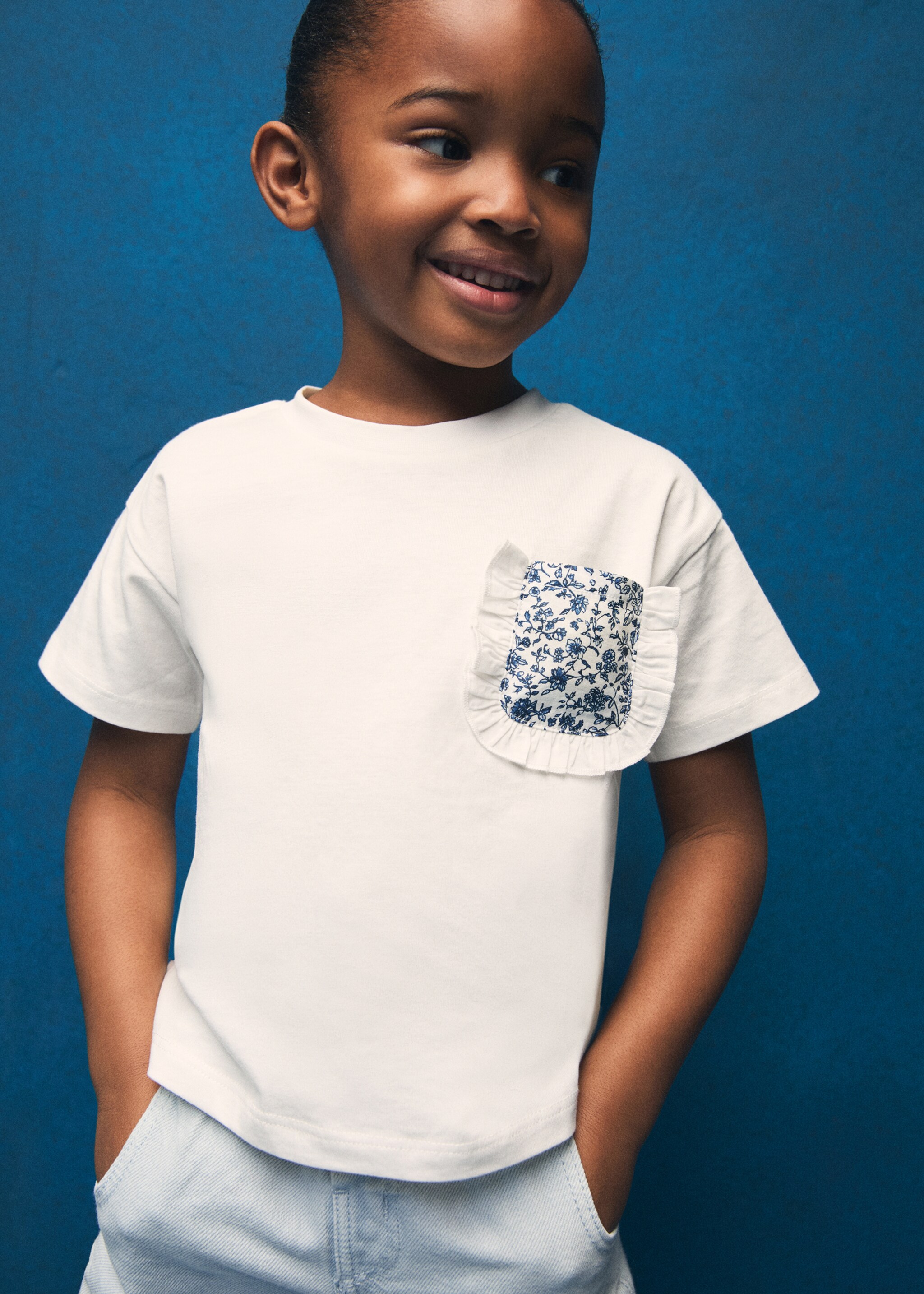 T-Shirt mit aufgesetzter Tasche - Detail des Artikels 5