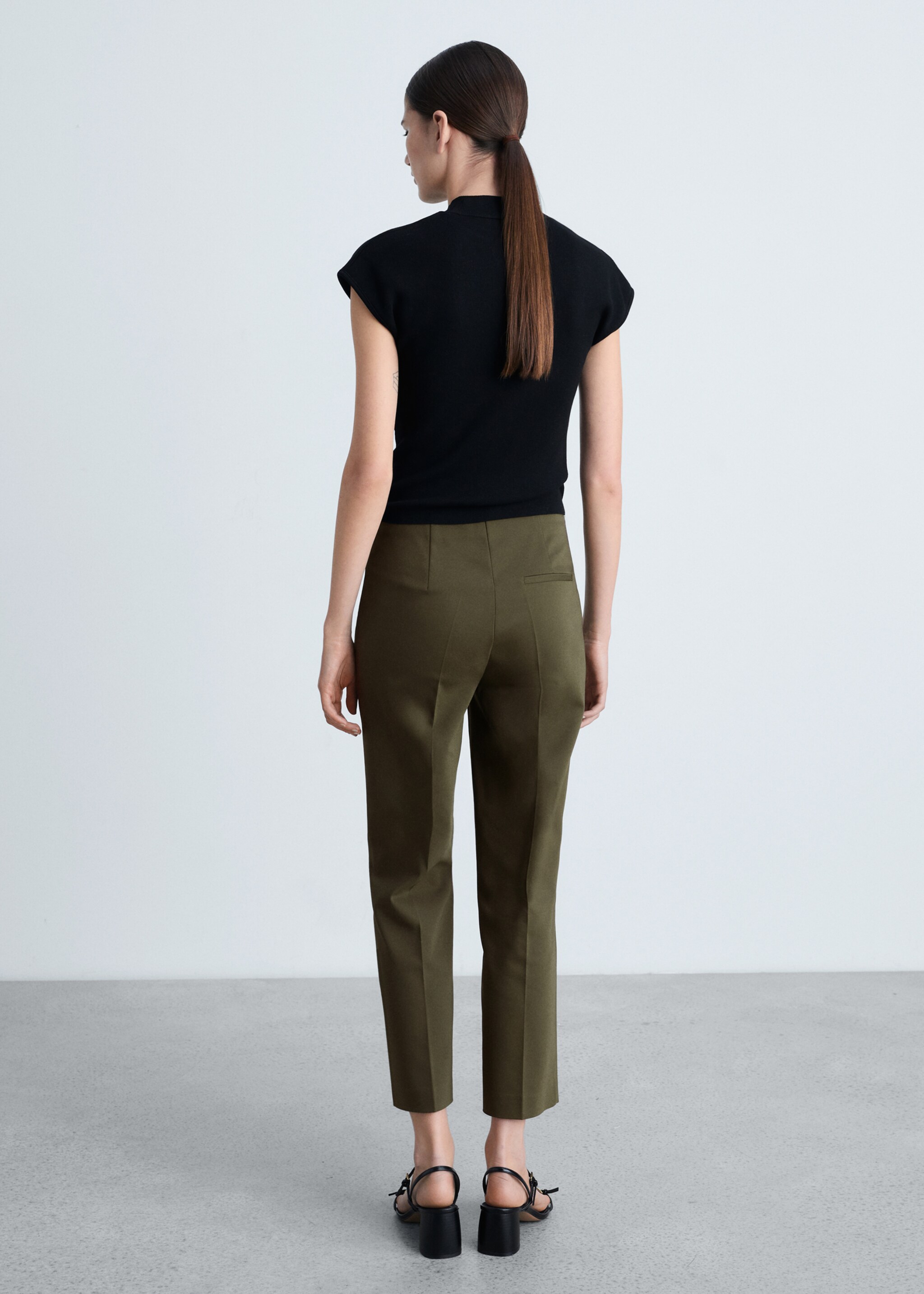 Straight trousers with jewel buttons - Reverse of the article