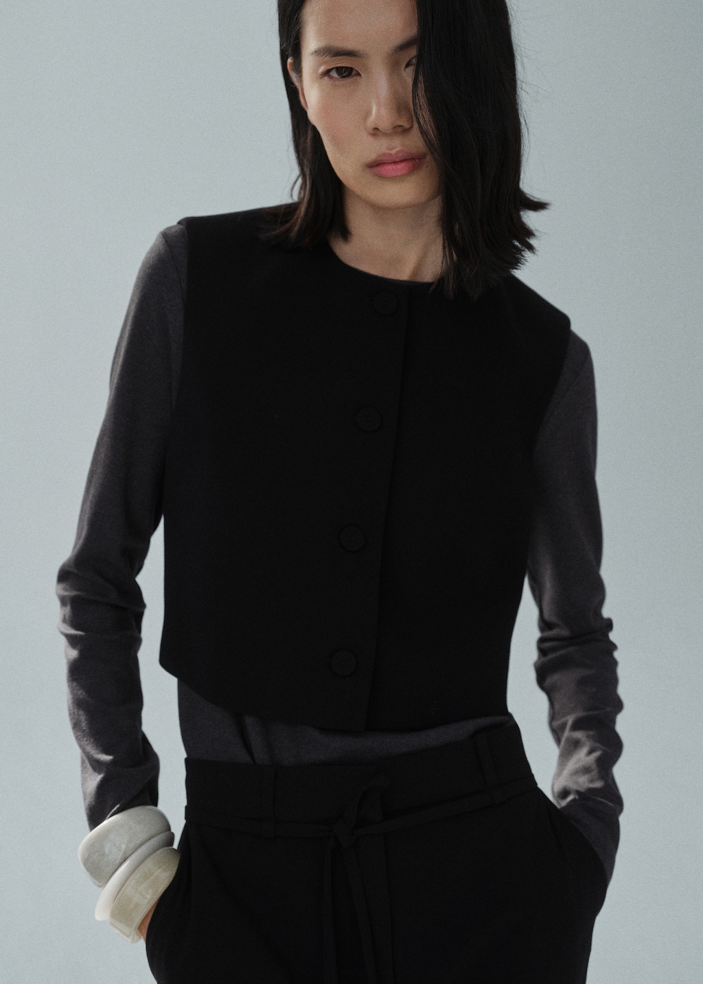 Suit vest with buttons