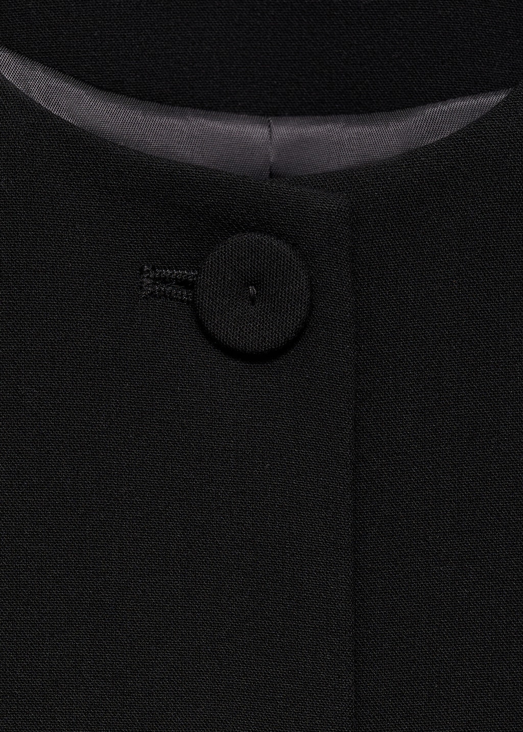 Suit vest with buttons