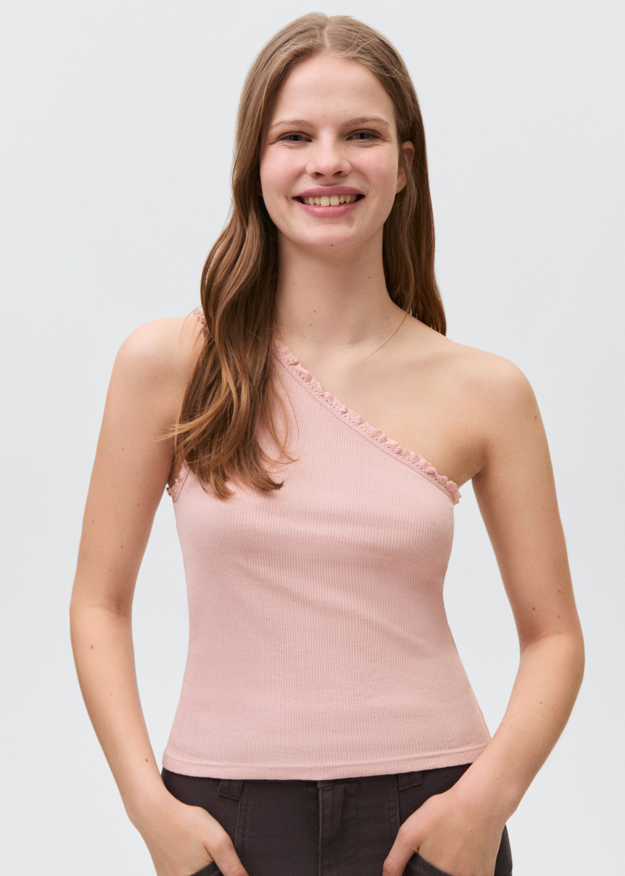 Lace asymmetric top - Medium plane, Pale Pink. Ref: 87055727-00.