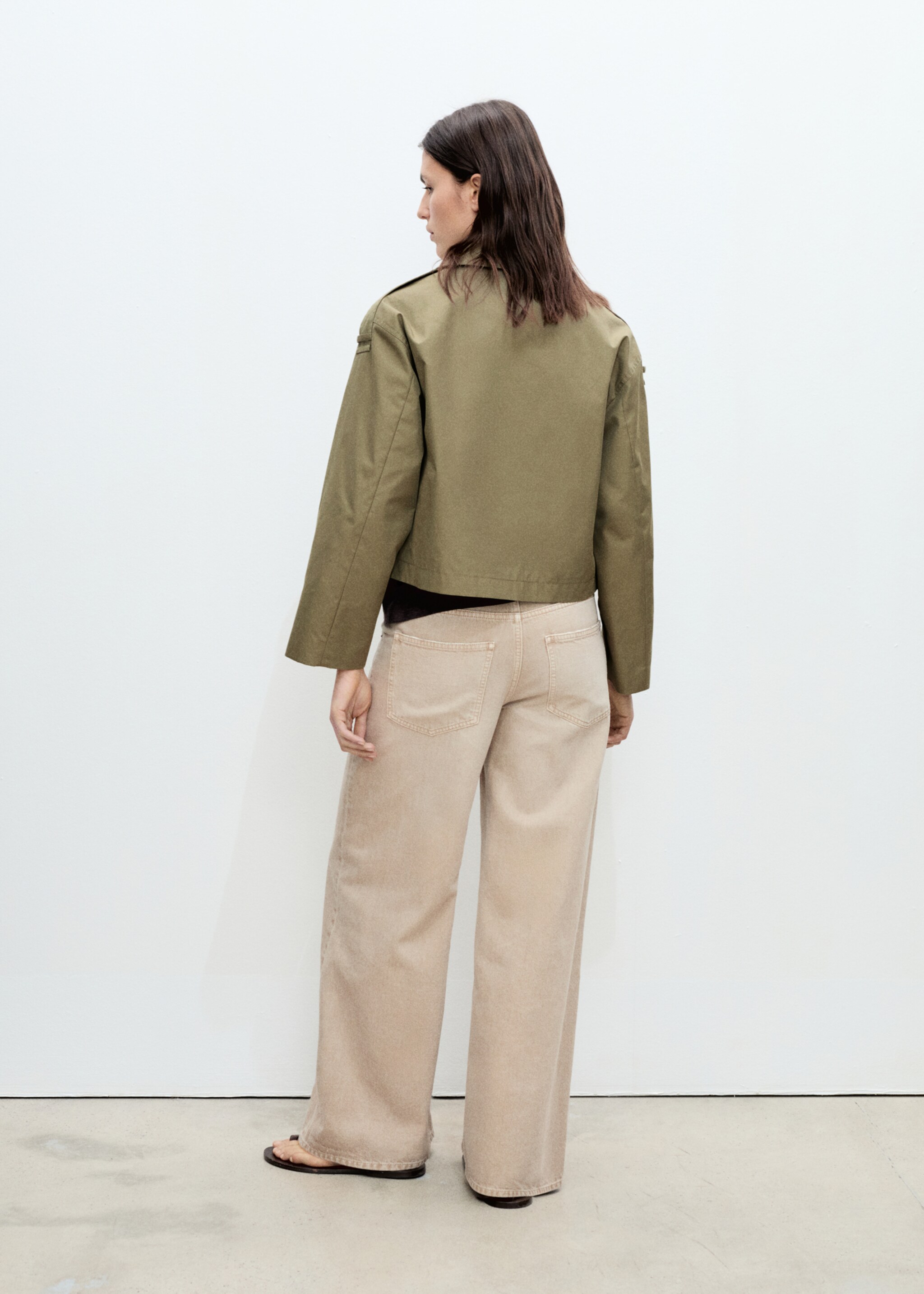 Double-breasted cropped trench coat - Reverse of the article