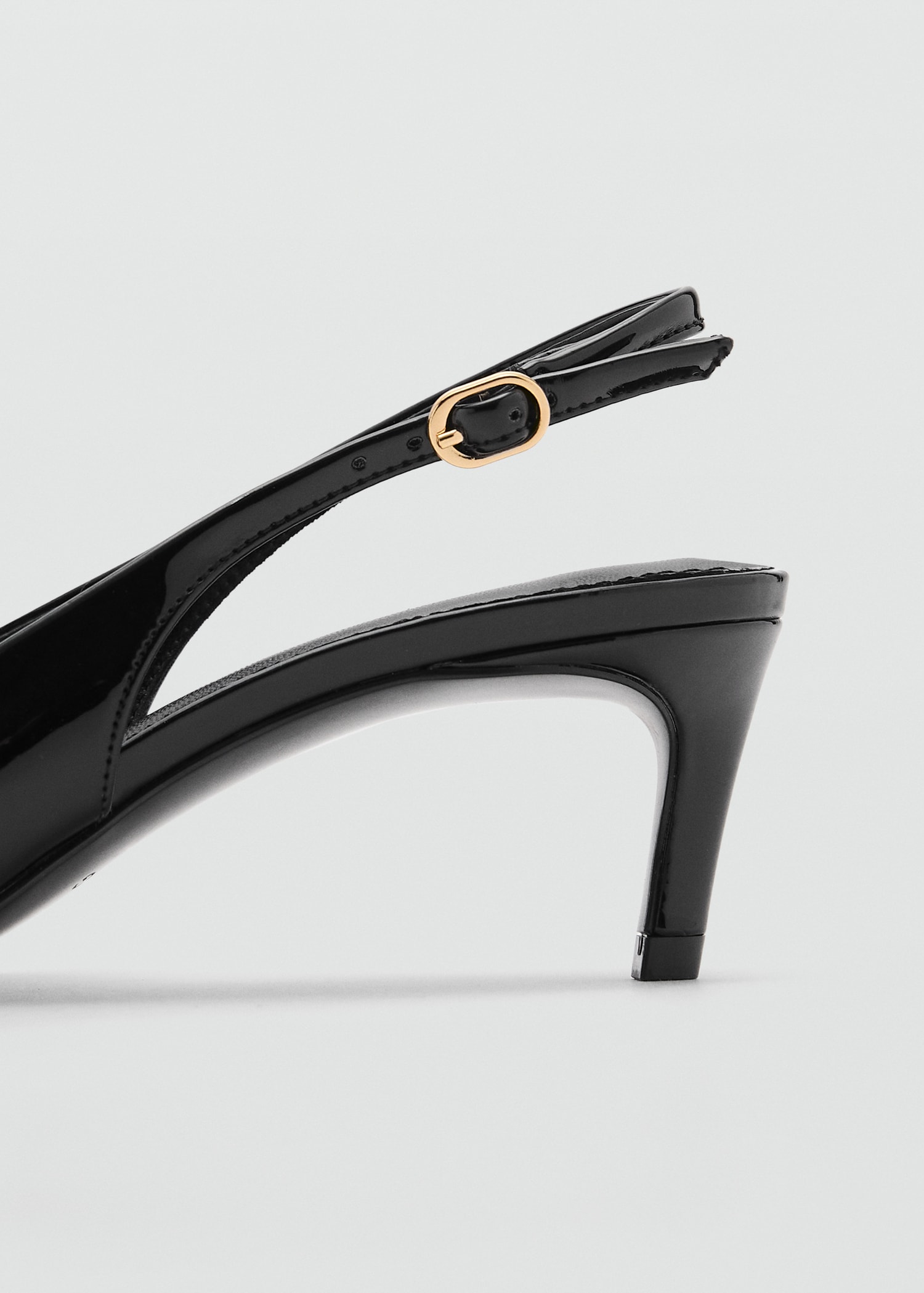 Kitten-heel shoes with metallic decoration - Details of the article 2