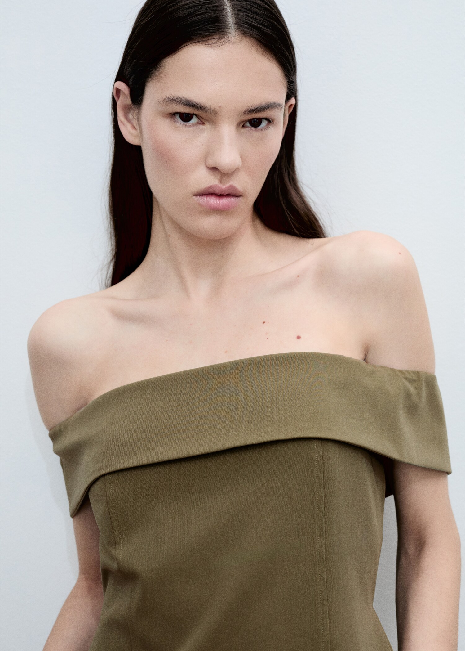 Fitted off-the-shoulder top - Details of the article 1