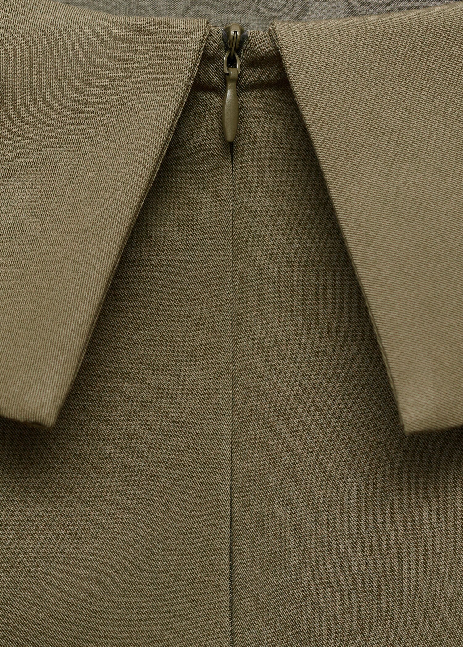Fitted off-the-shoulder top - Details of the article 8