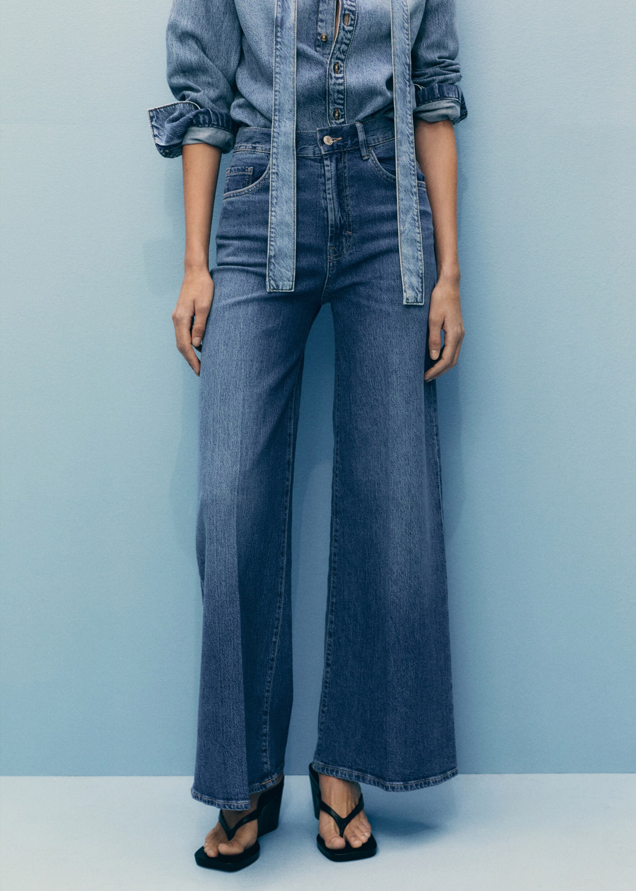 Jeans wideleg tiro alto - Plano medio