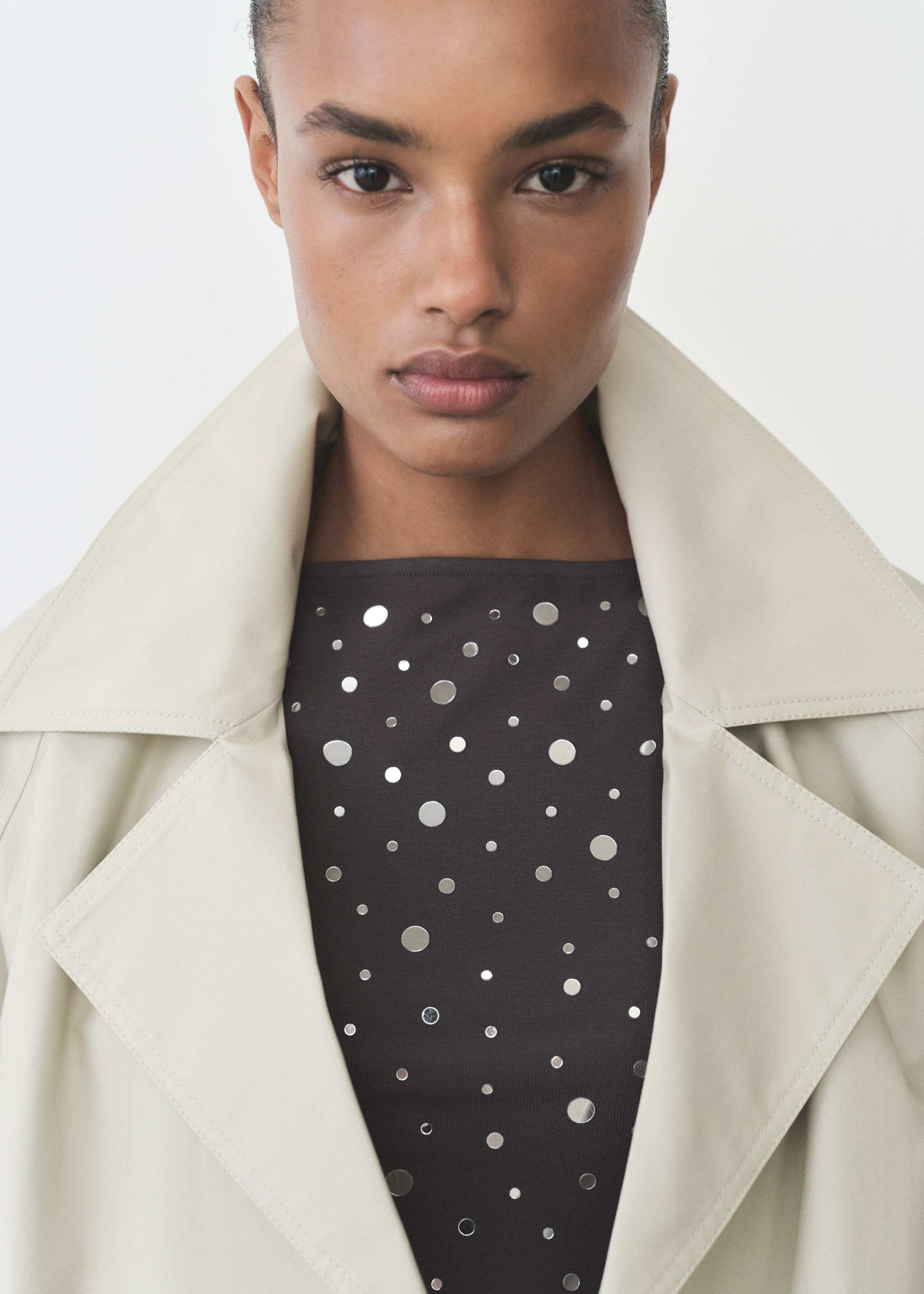 Cotton top with sequin detail - Details of the article 2, Charcoal. Ref: 87055749-00.