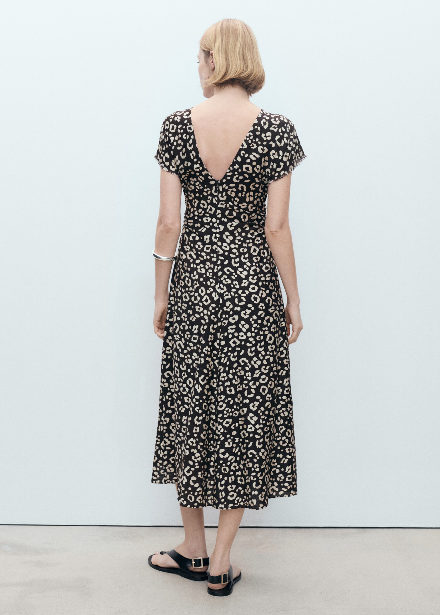 Leopard-print dress with frayed ends - Reverse of the article