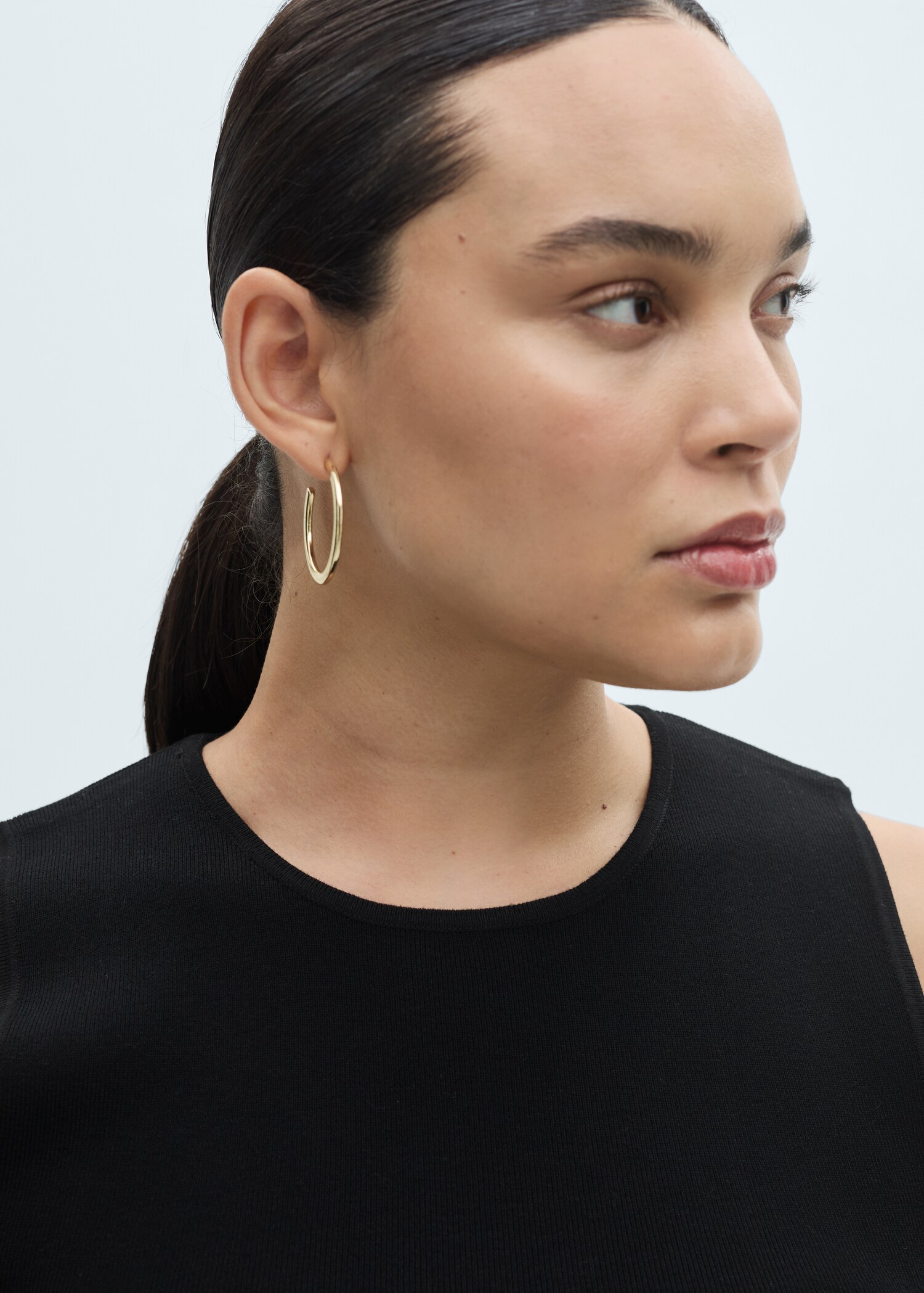 Sleeveless fitted knitted top - Details of the article 4