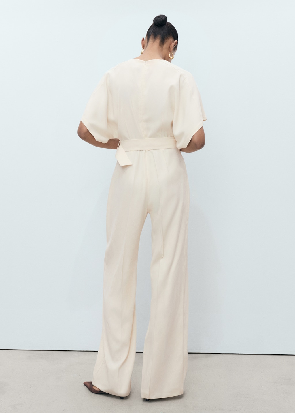 Long jumpsuit with belt and buckle - image 3