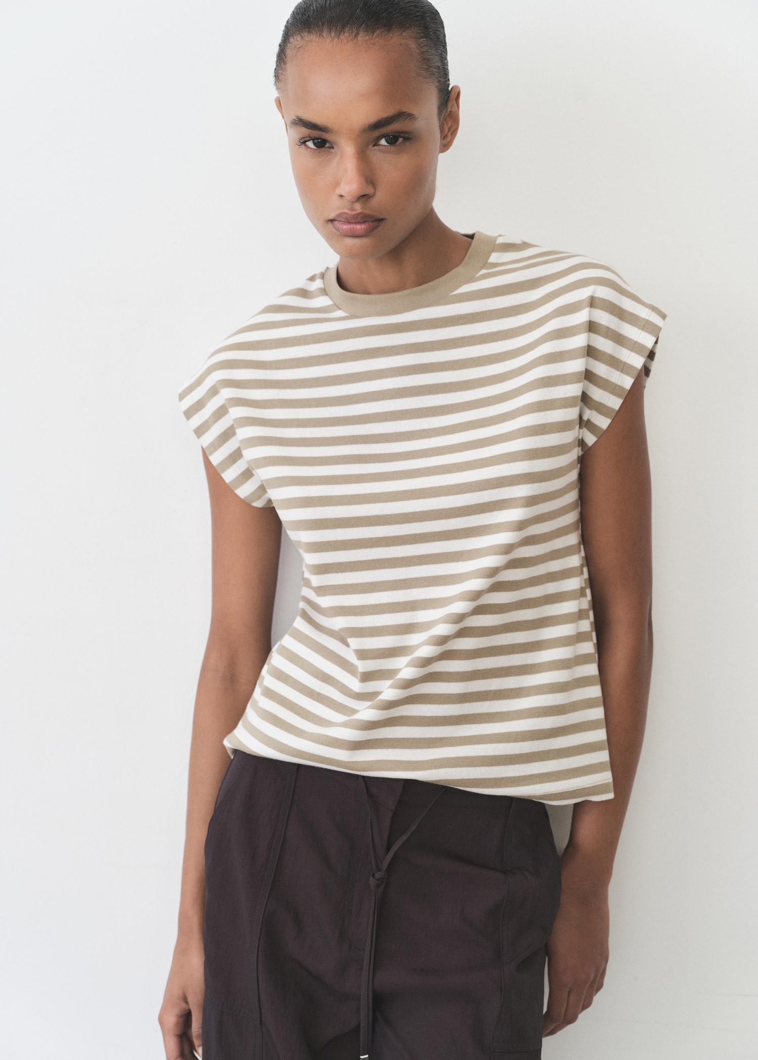 Striped short-sleeved t-shirt - Medium plane