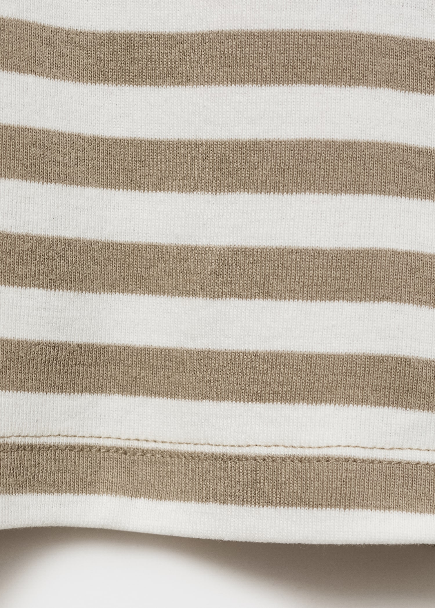 Kurzärmliges Streifen-T-Shirt - Detail des Artikels 0
