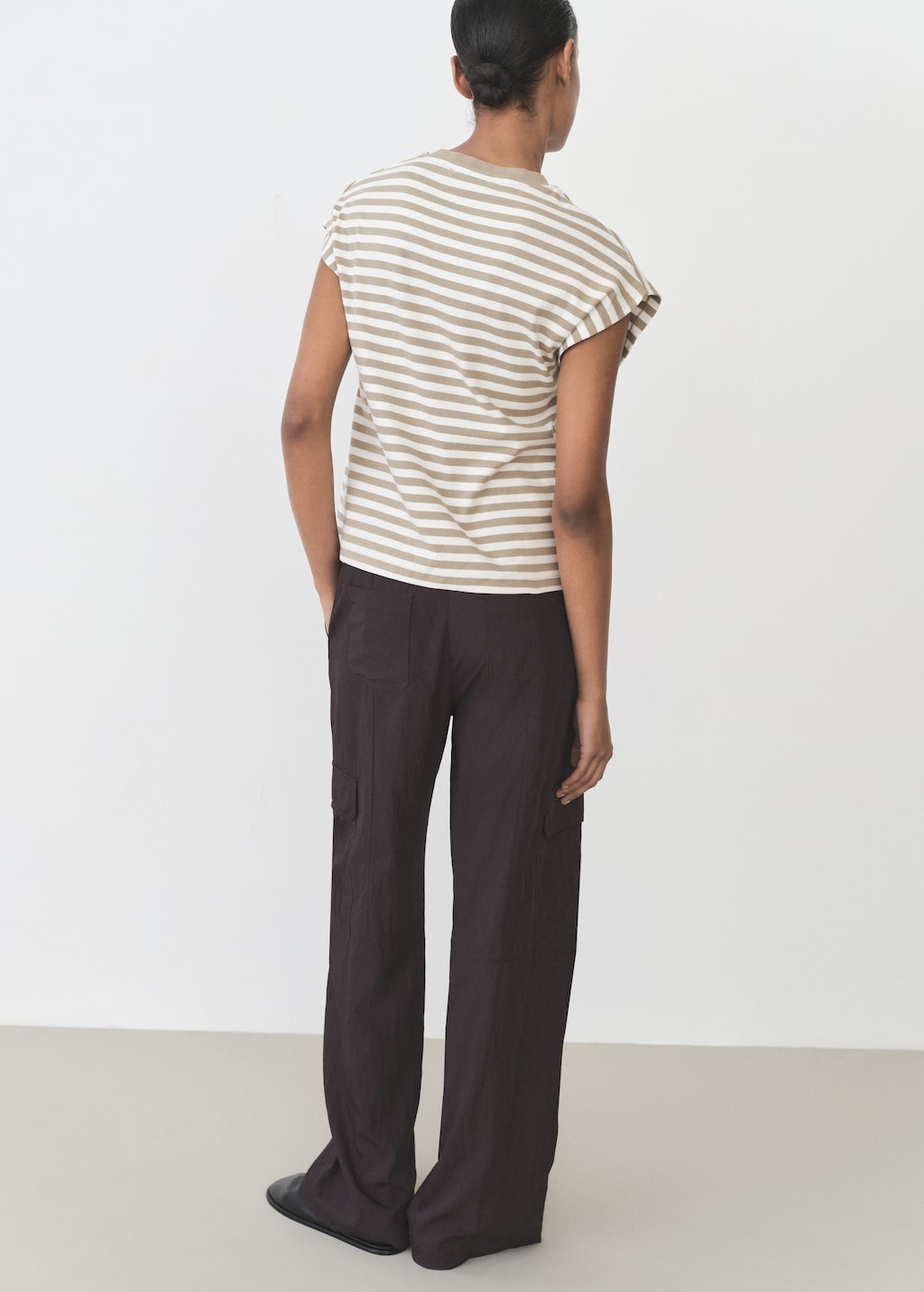 Striped short-sleeved t-shirt - image 3