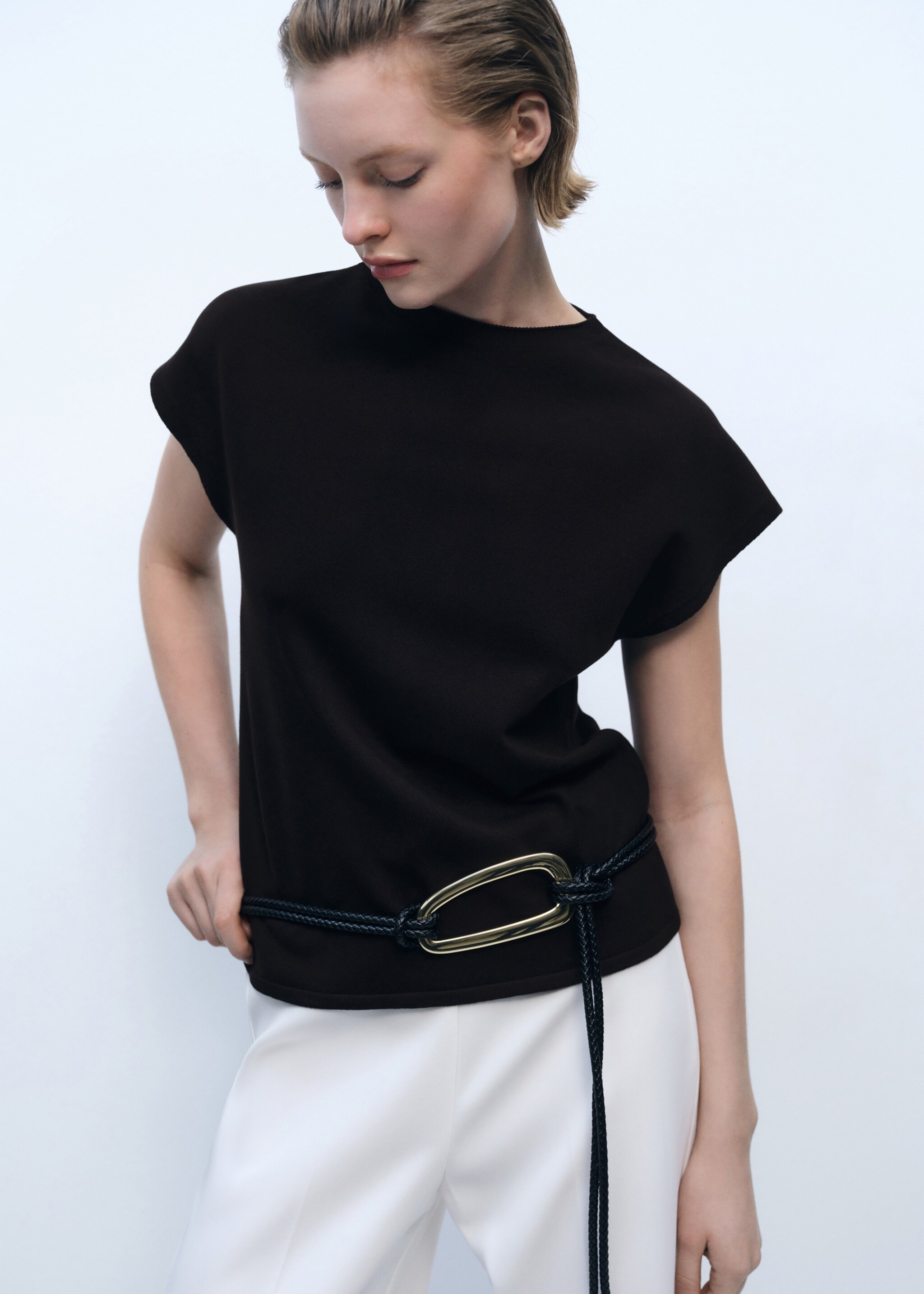 Sleeveless fine-knit sweater - Medium plane
