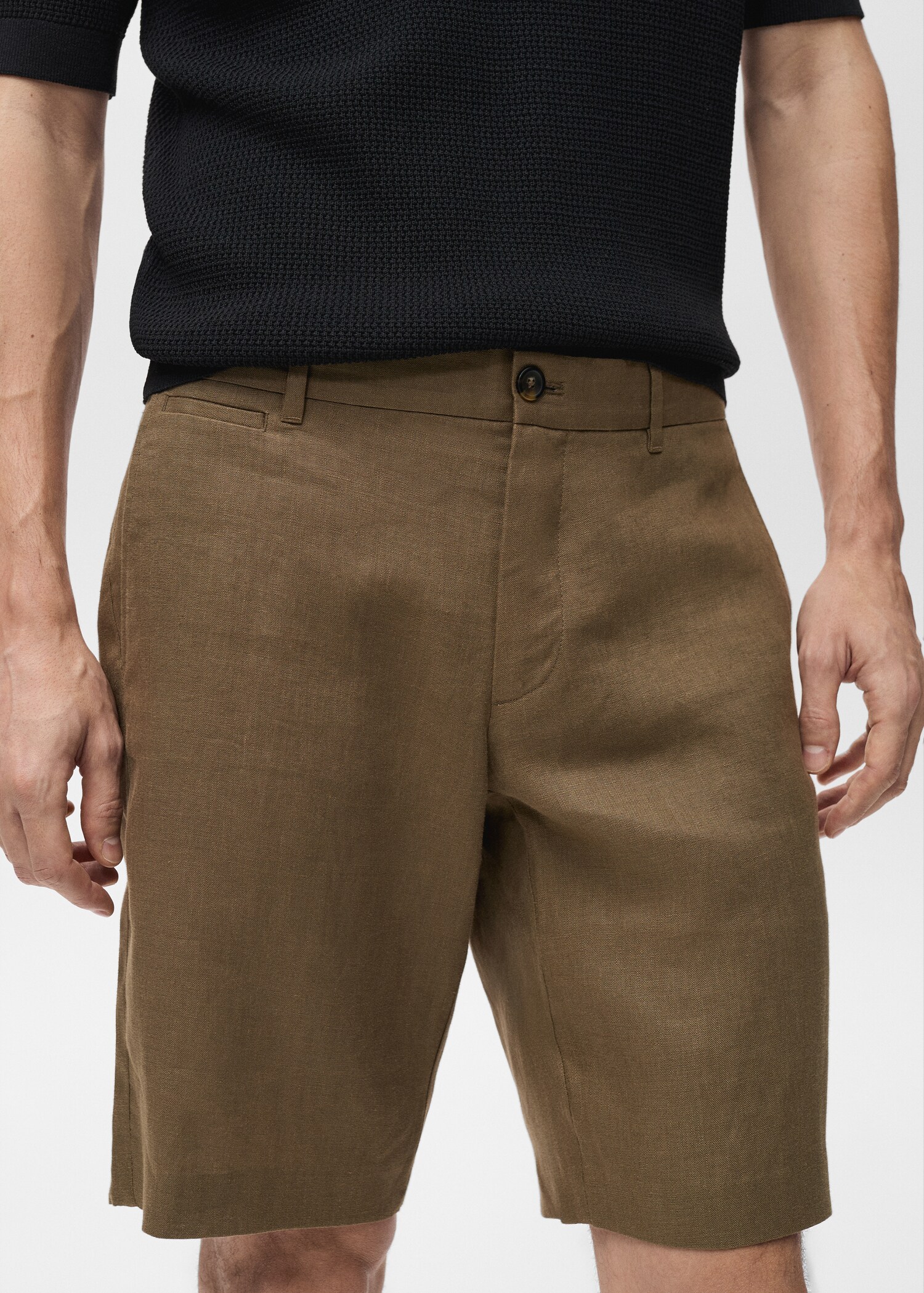 Slim-fit 100% linen bermuda shorts - Details of the article 1