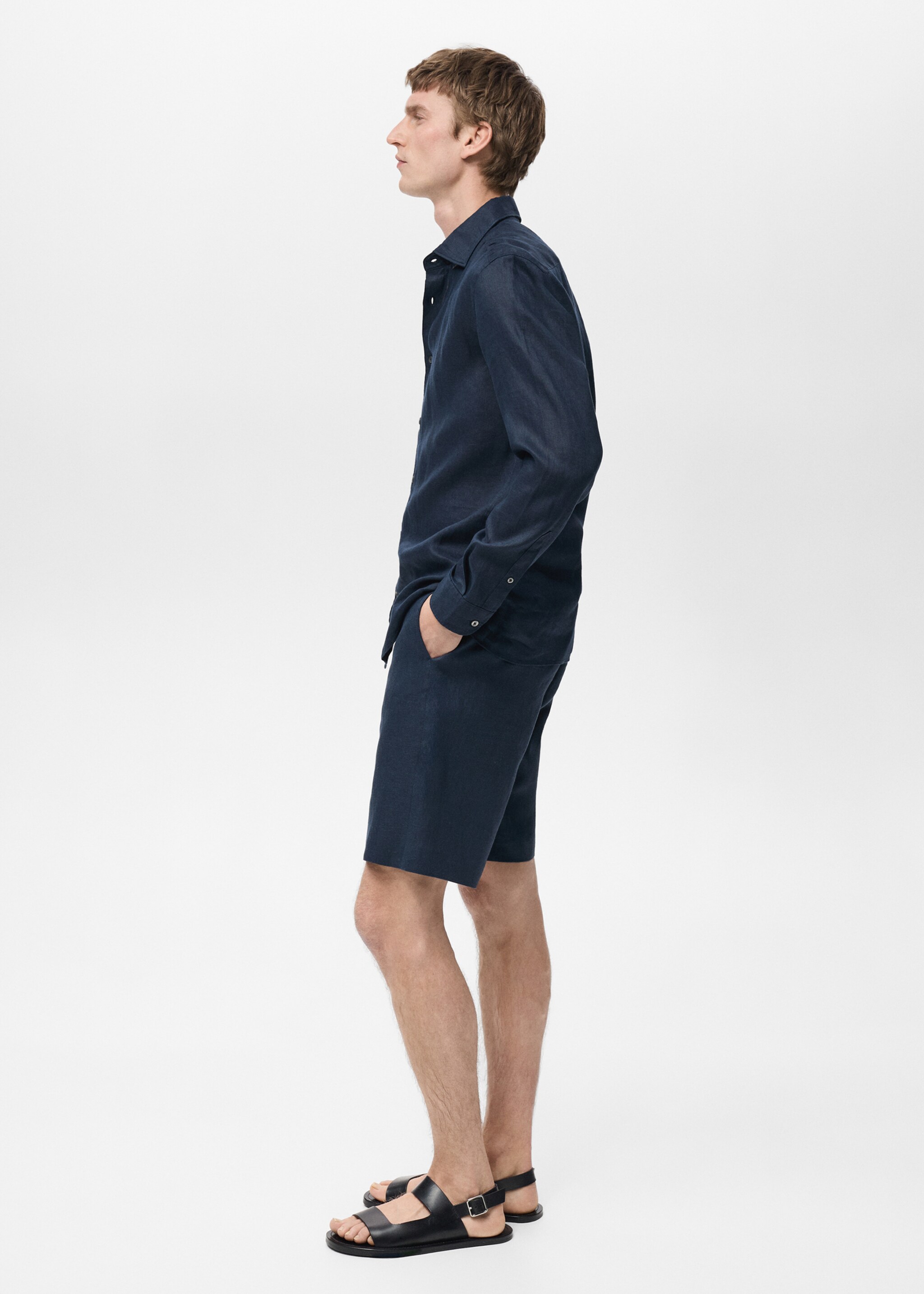 Slim-fit 100% linen bermuda shorts - Details of the article 6