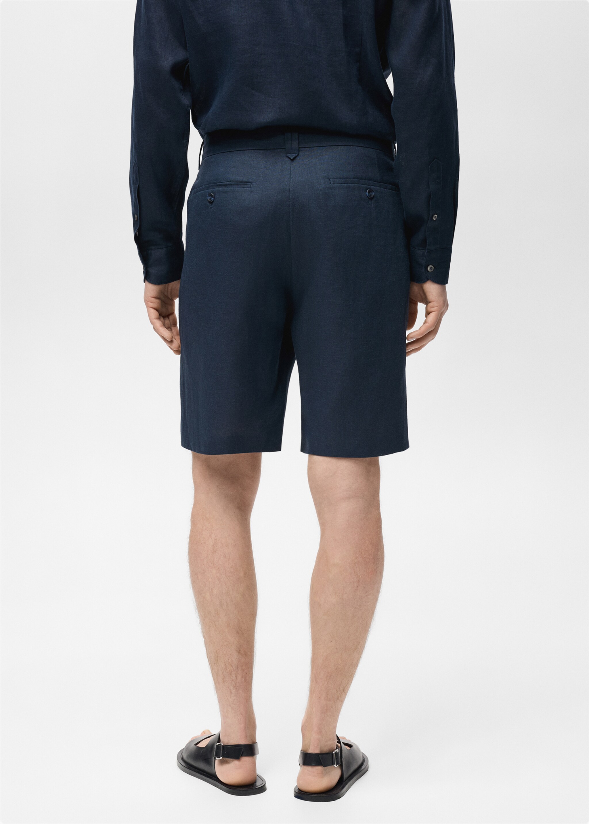Slim-fit 100% linen bermuda shorts - Reverse of the article