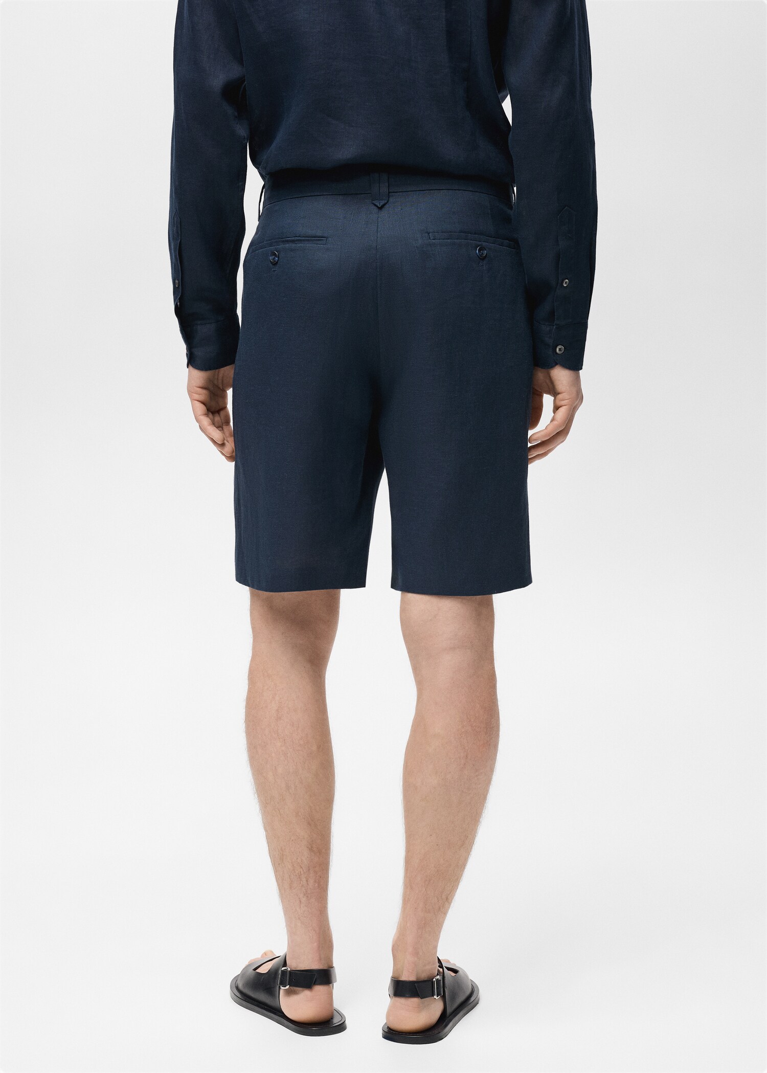 Slim-fit 100% linen bermuda shorts - Reverse of the article