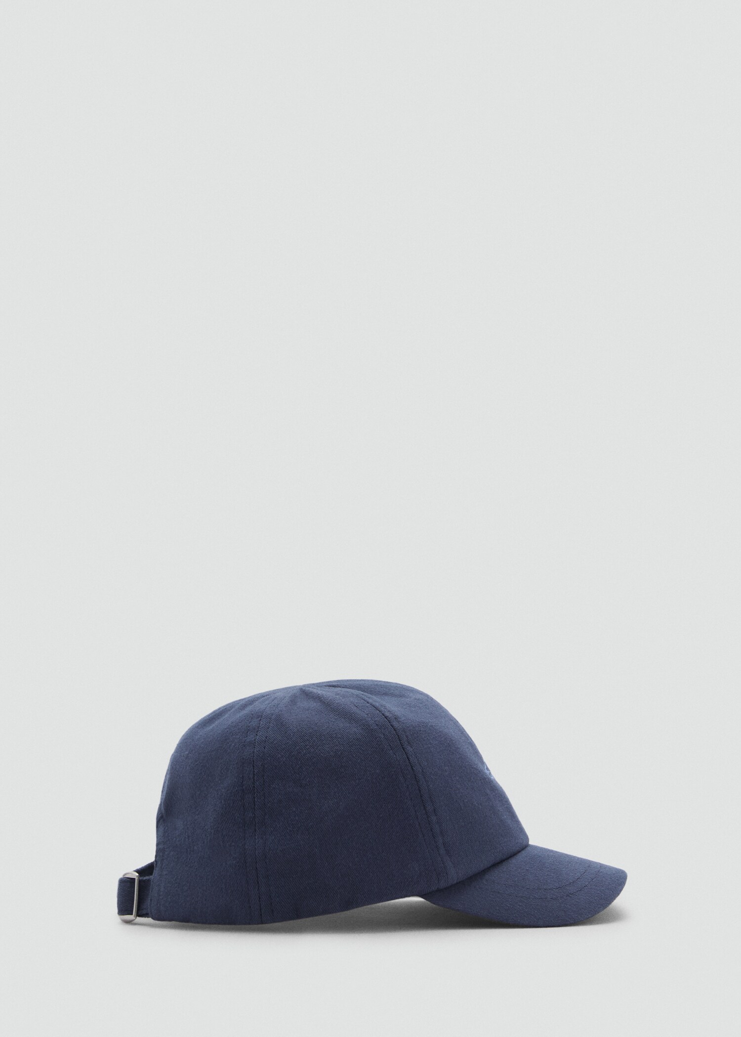 Embroidered detail cap - Article without model