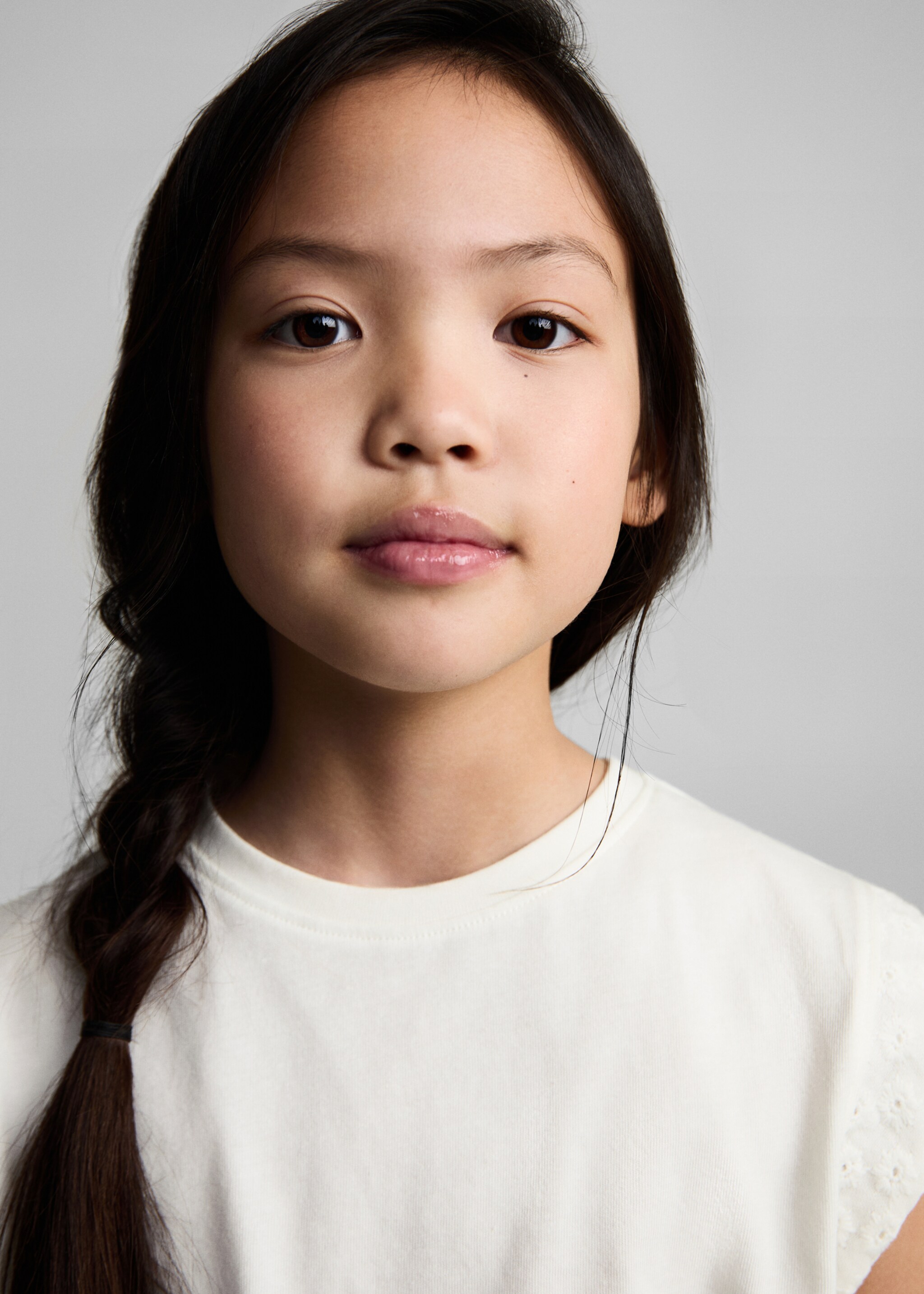 T-shirt with embroidered detail - Details of the article 1