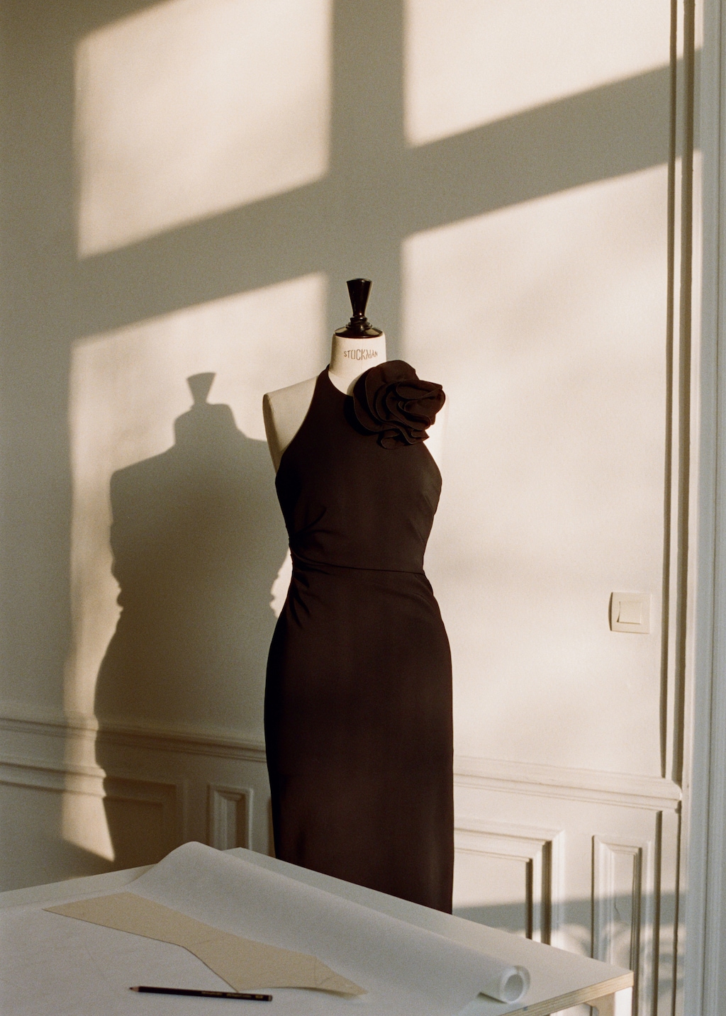 Draped halter-neck dress with flower motif