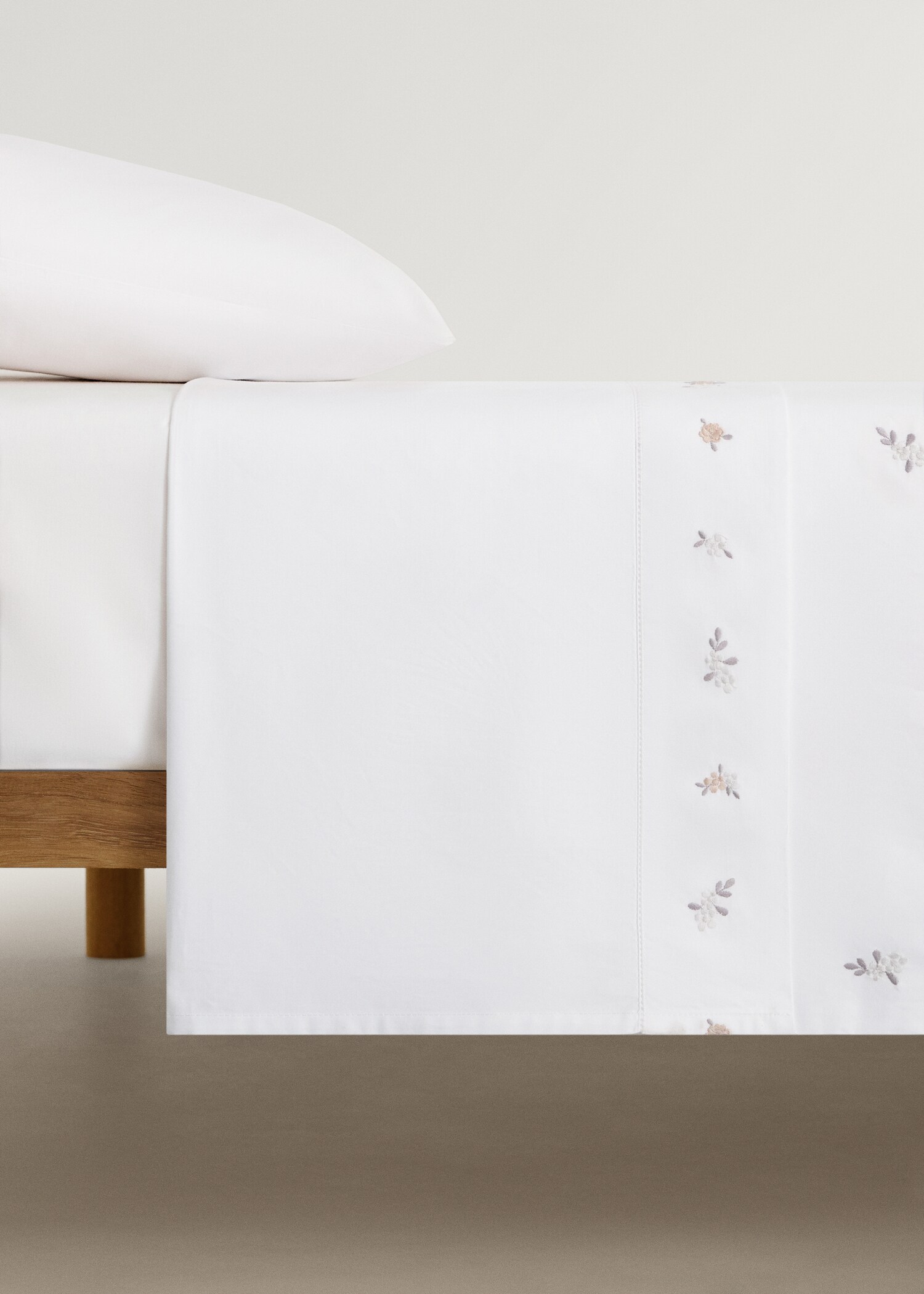 Drap plat enfant percale de coton fleur brodée lit 90 cm - Article sans modèle