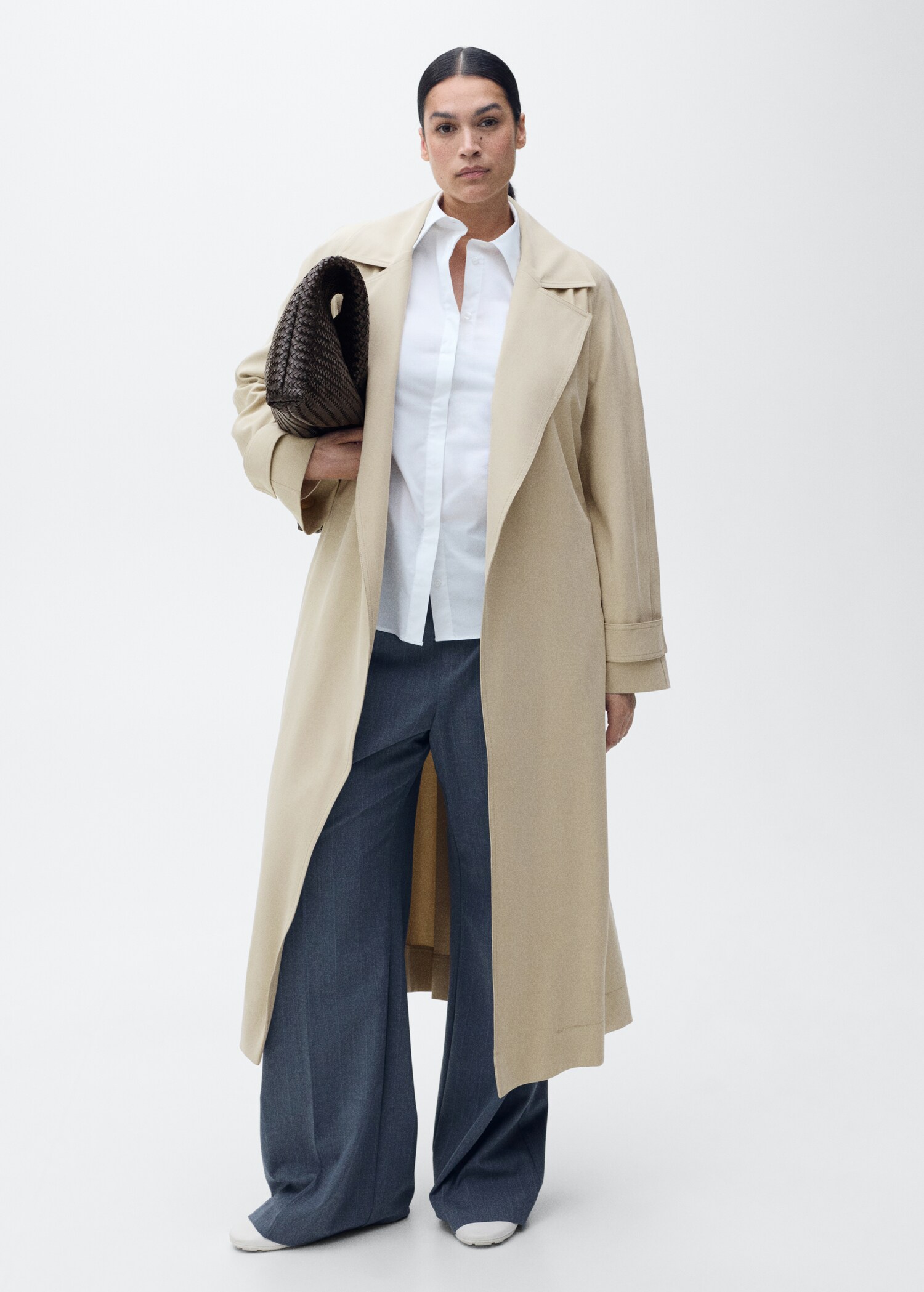 Soft trench coat with belt - Details of the article 3