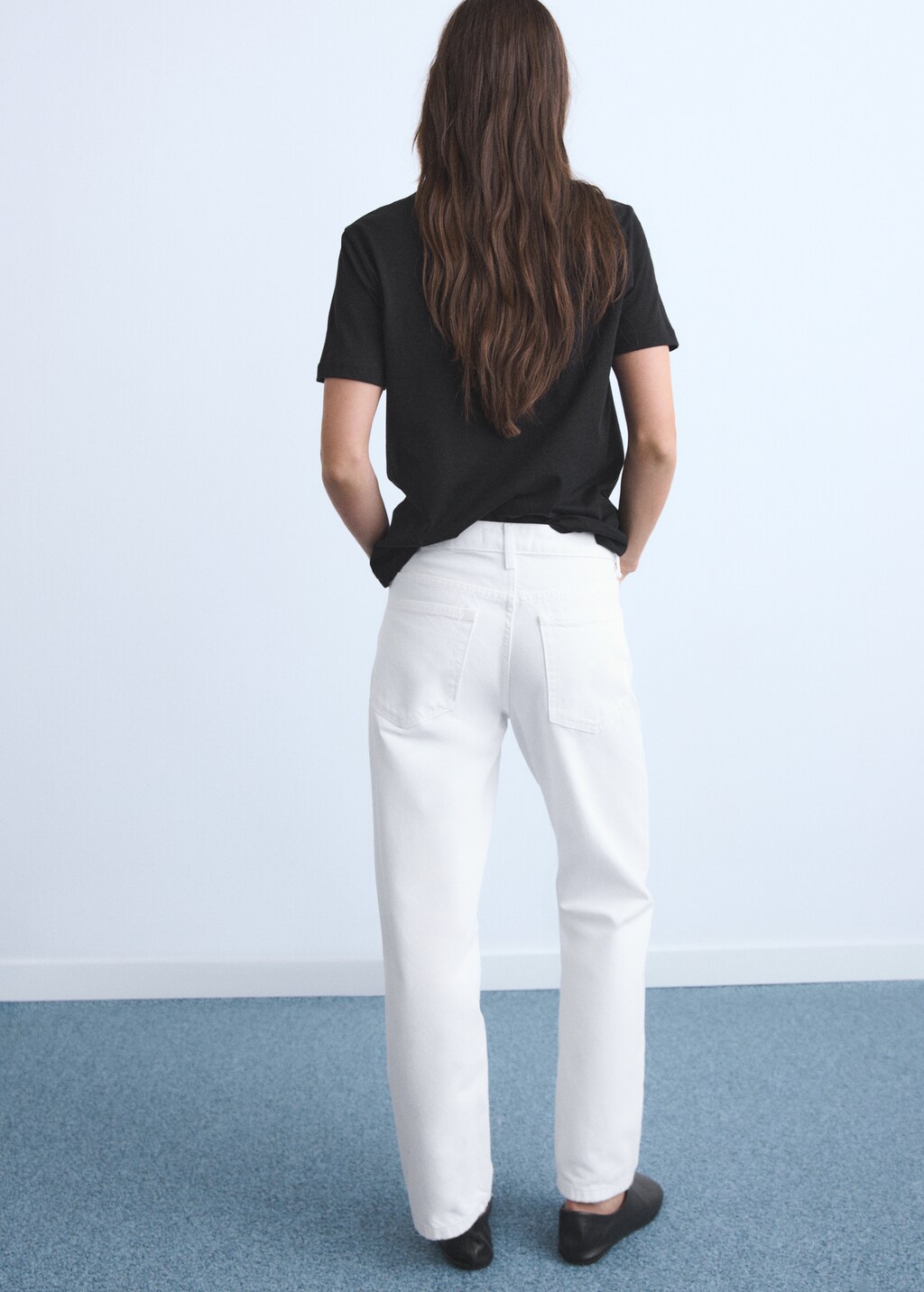 Mid-rise straight jeans - image 3