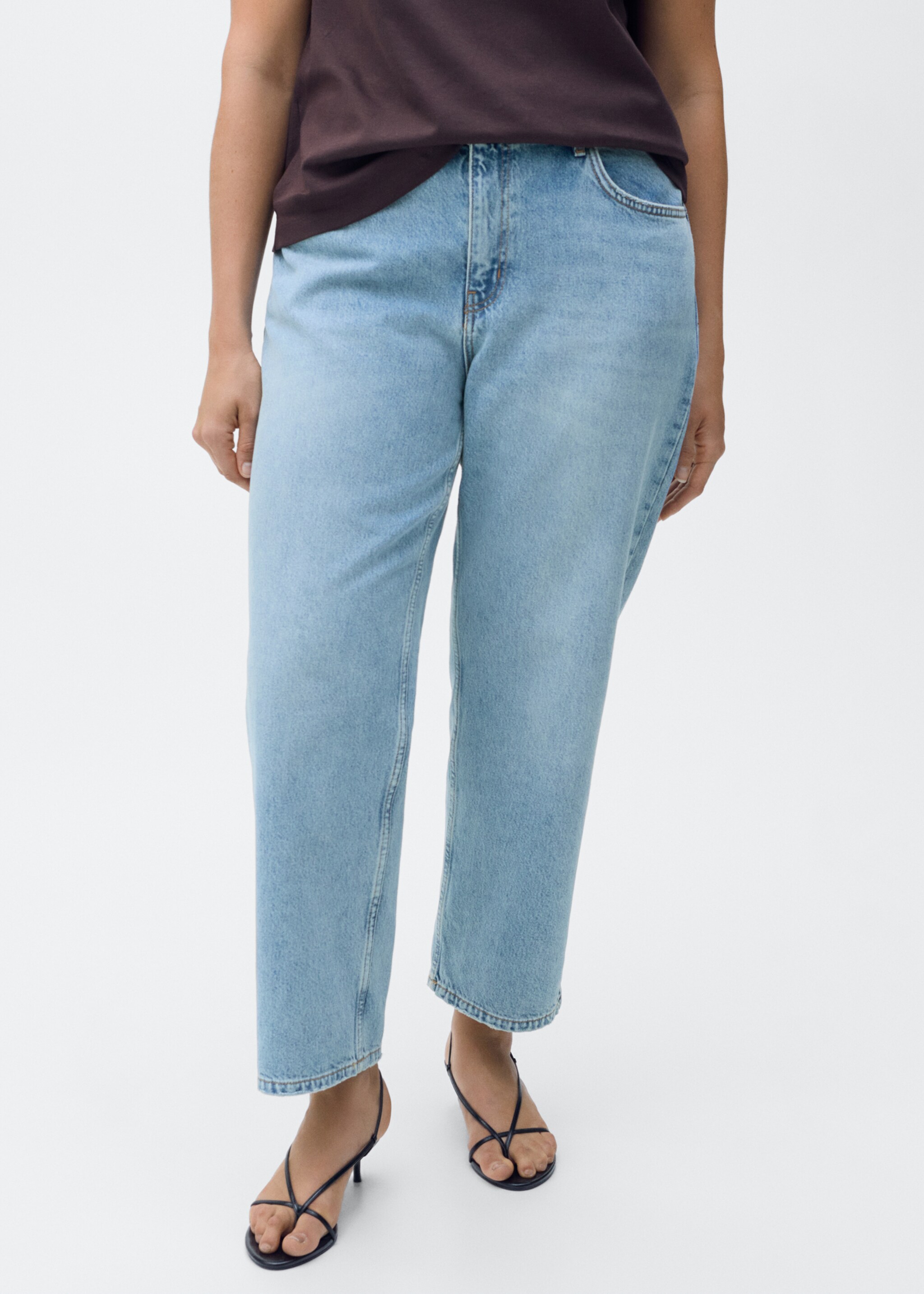 Mid-rise straight jeans - Details of the article 5