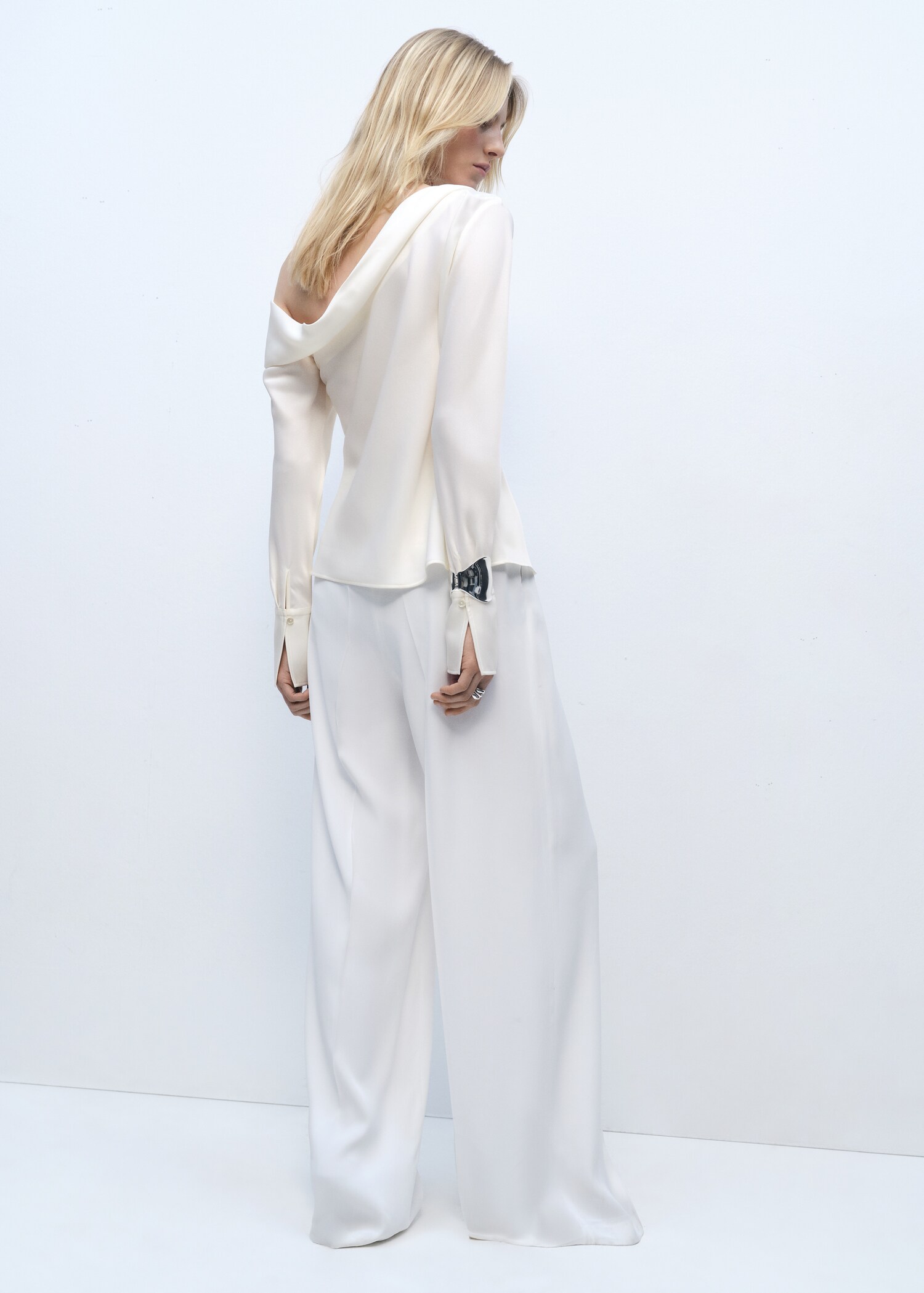 Satin blouse with draped neck - Reverse of the article