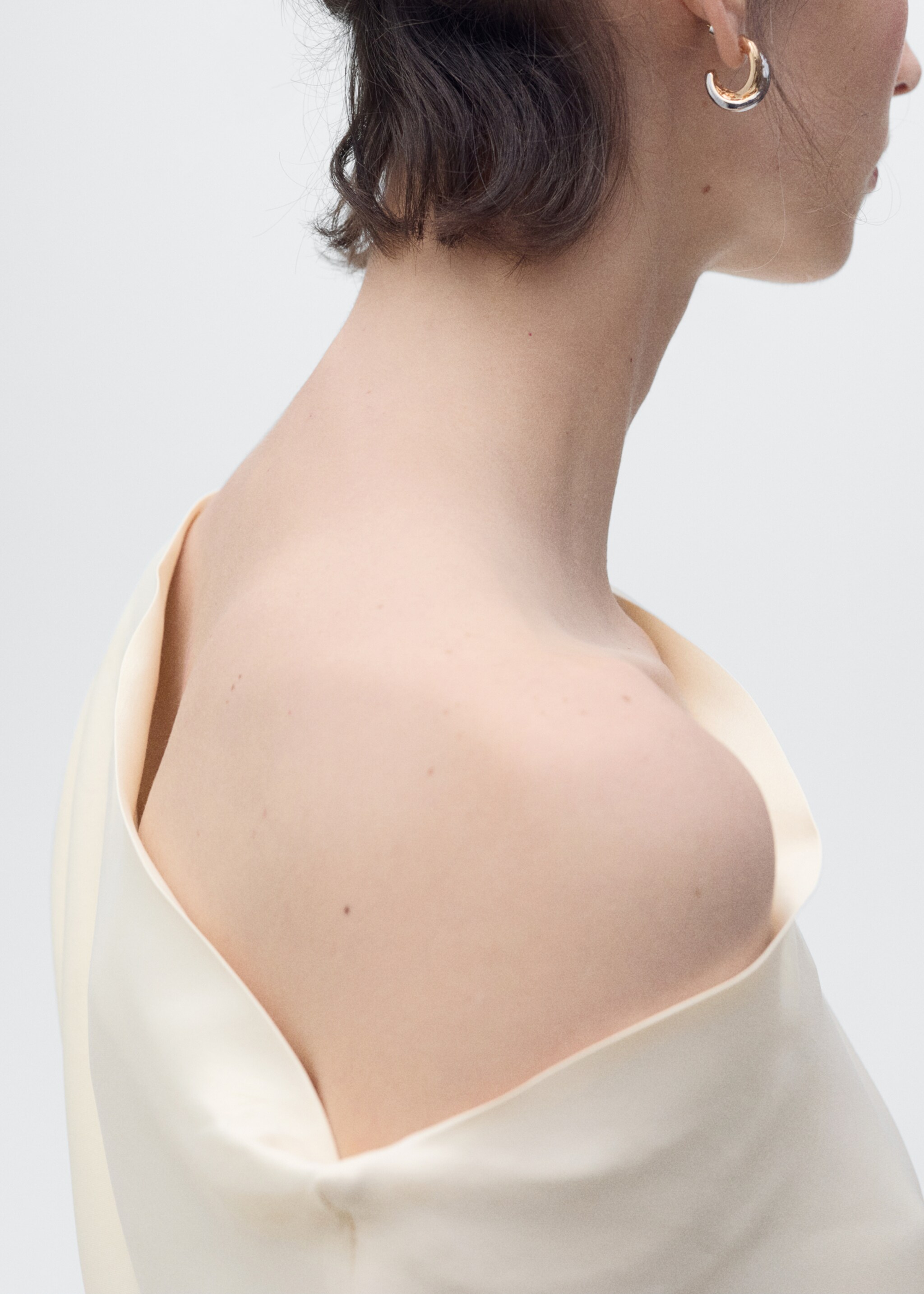 Draped asymmetrical midi-dress - Details of the article 6