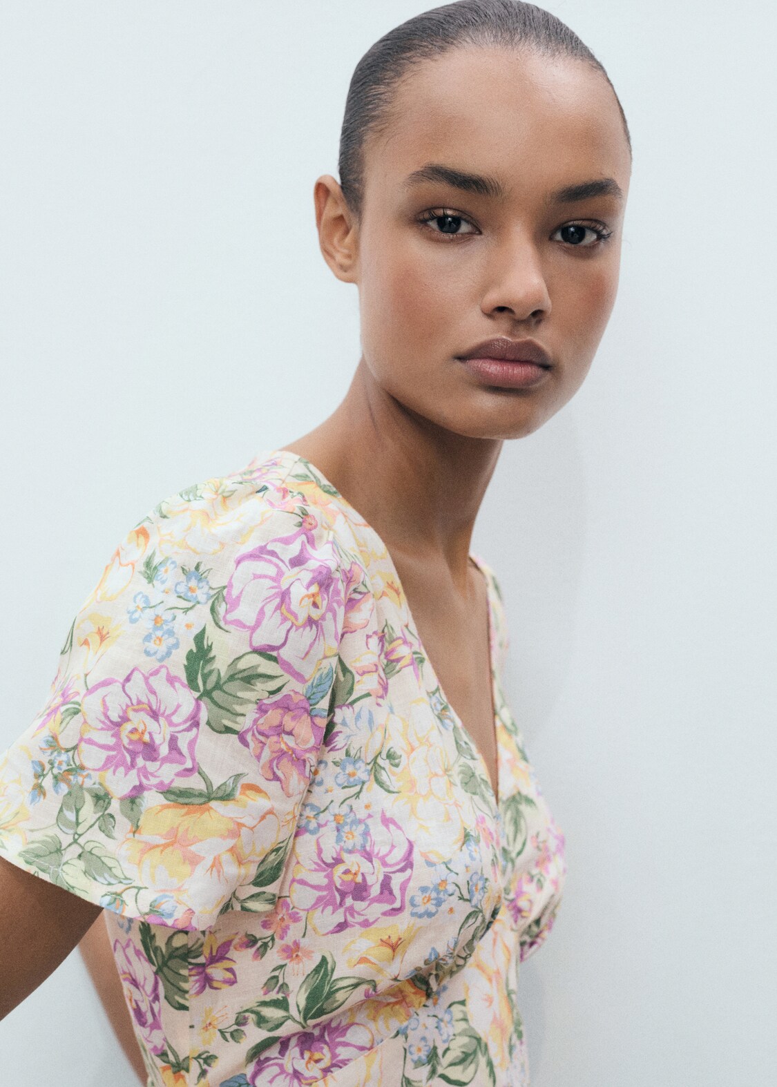 Robe midi Illuminate en lin à fleurs en jaune - Zimmermann Robe midi Illuminate en lin à fleurs en jaune - Zimmermann