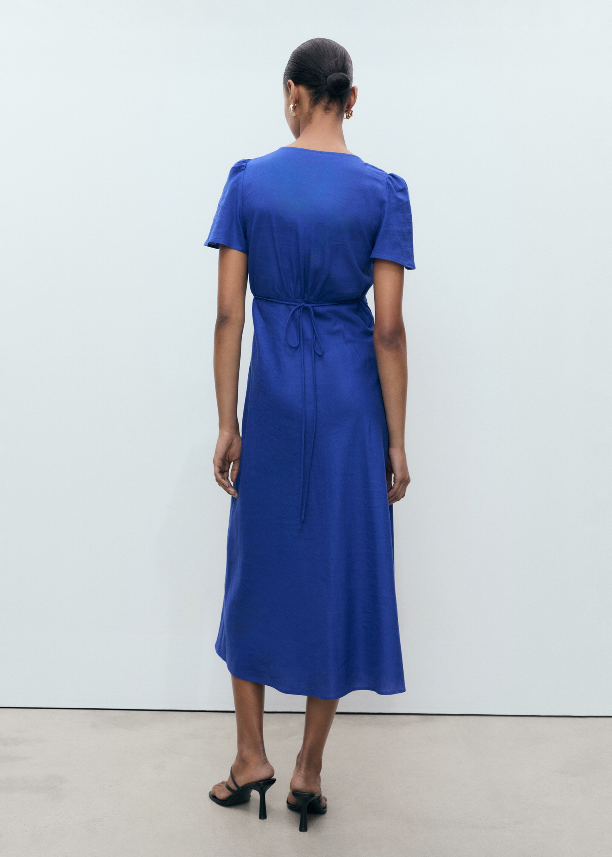 Vestido lino flores - Reverso del artículo