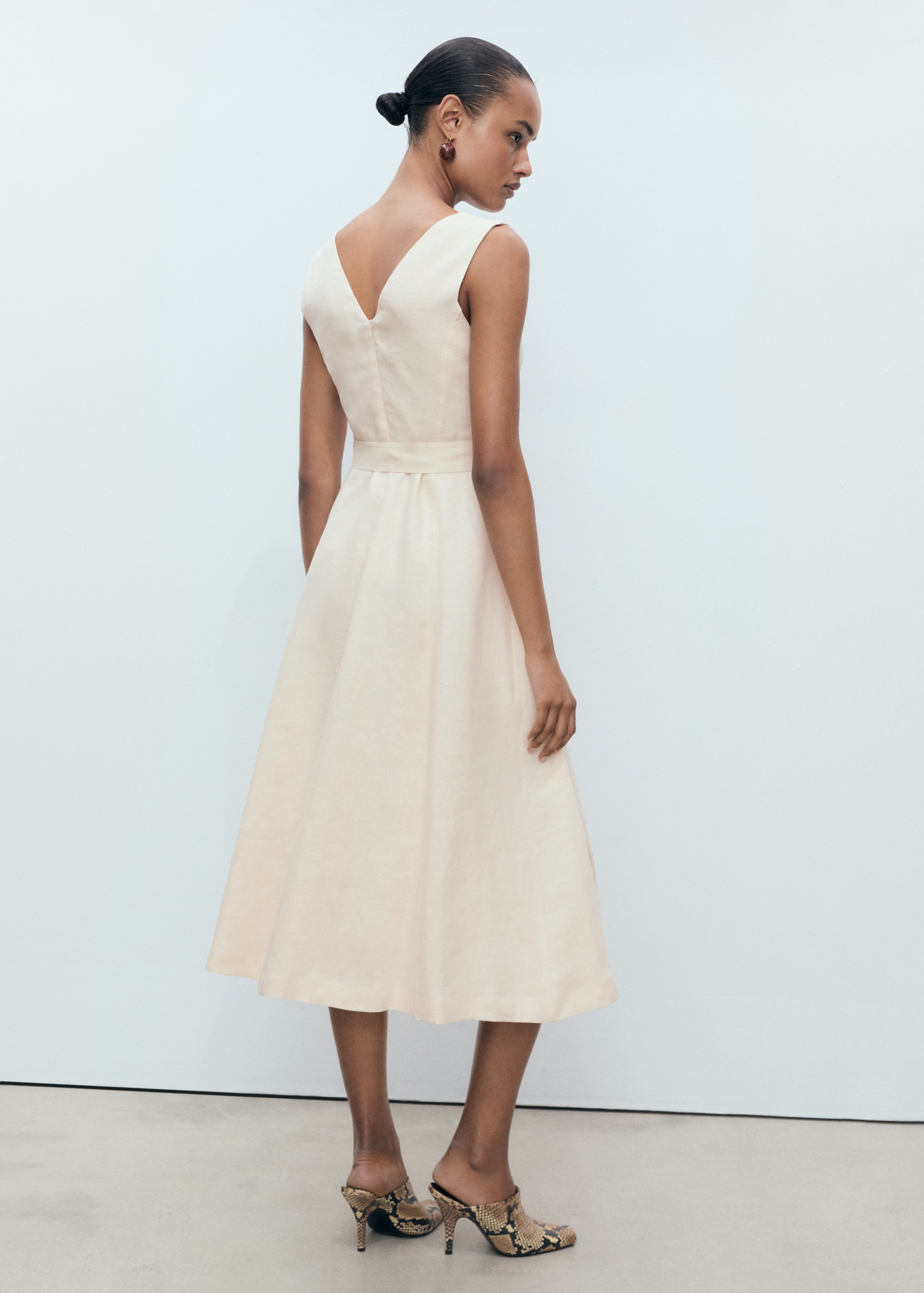 Belt linen dress1