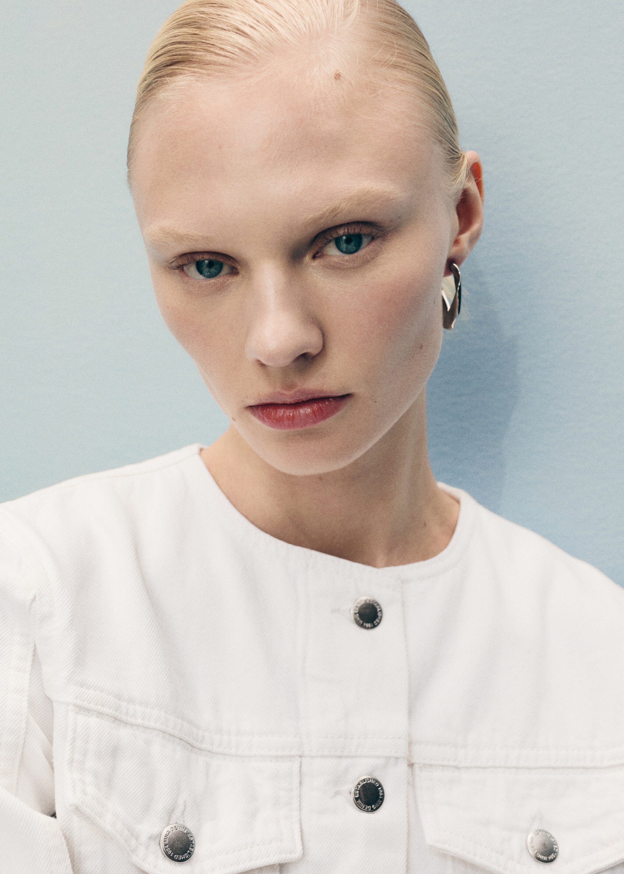 Crop denim jacket - Details of the article 1