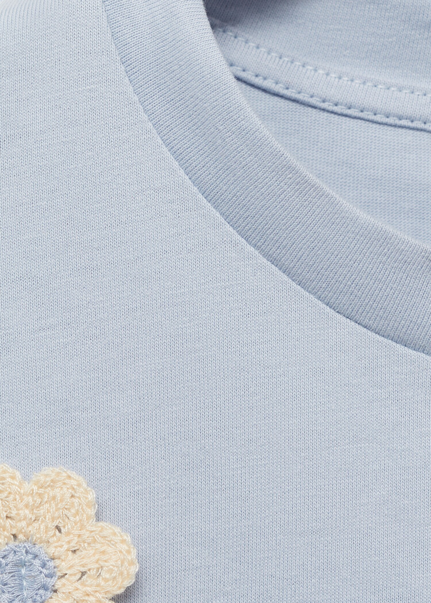 Baumwoll-T-Shirt mit Blumenapplikation - Detail des Artikels 8