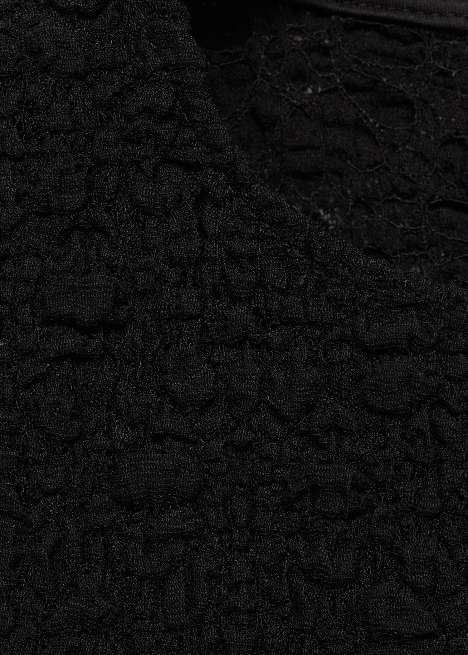 Textured cotton-blend t-shirt - Details of the article 8