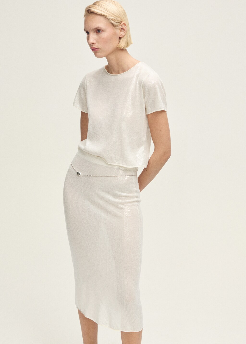 Knitted pencil skirt with sequins - image 4