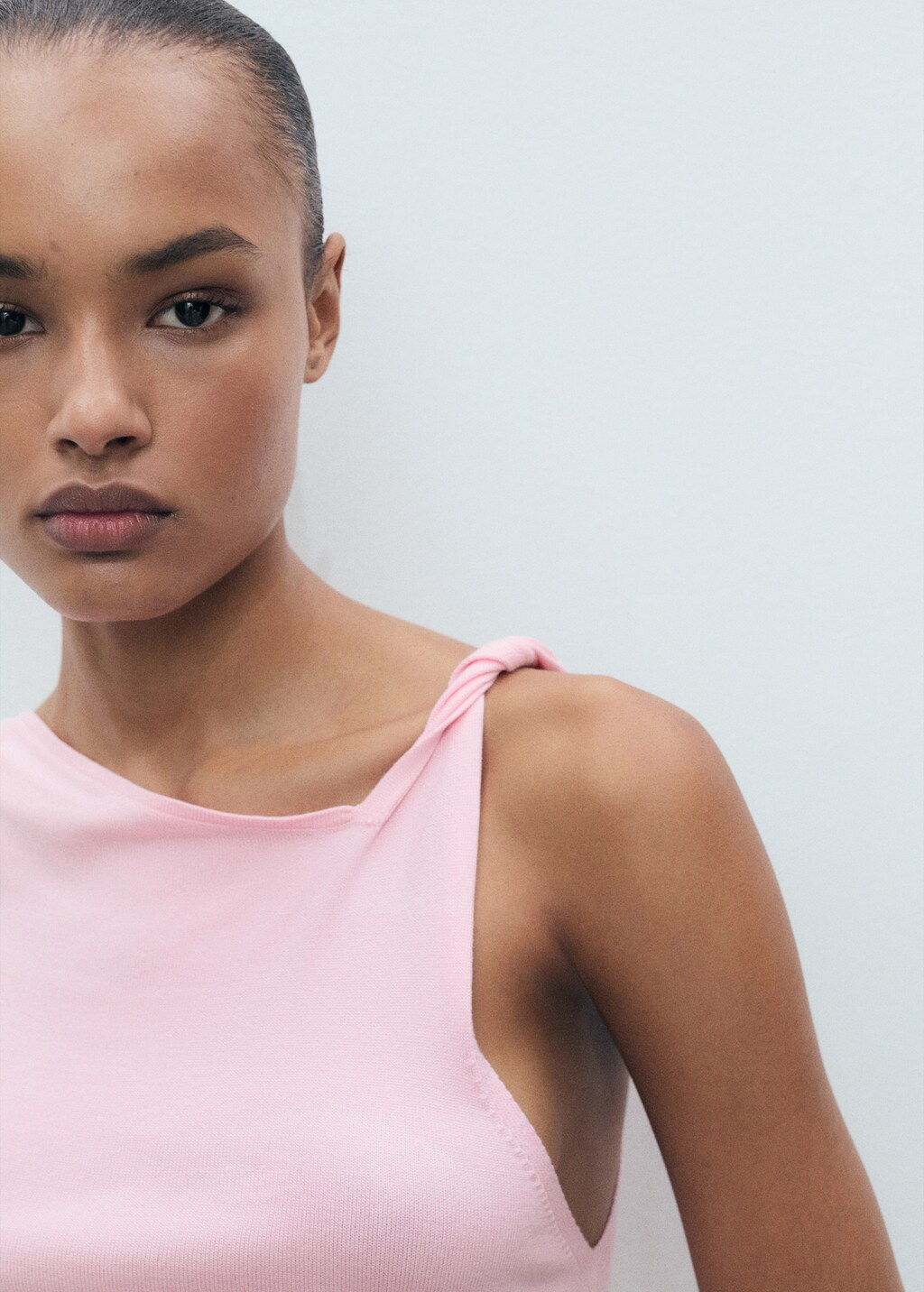 Asymmetrical fine-knit top - Women | MANGO USA