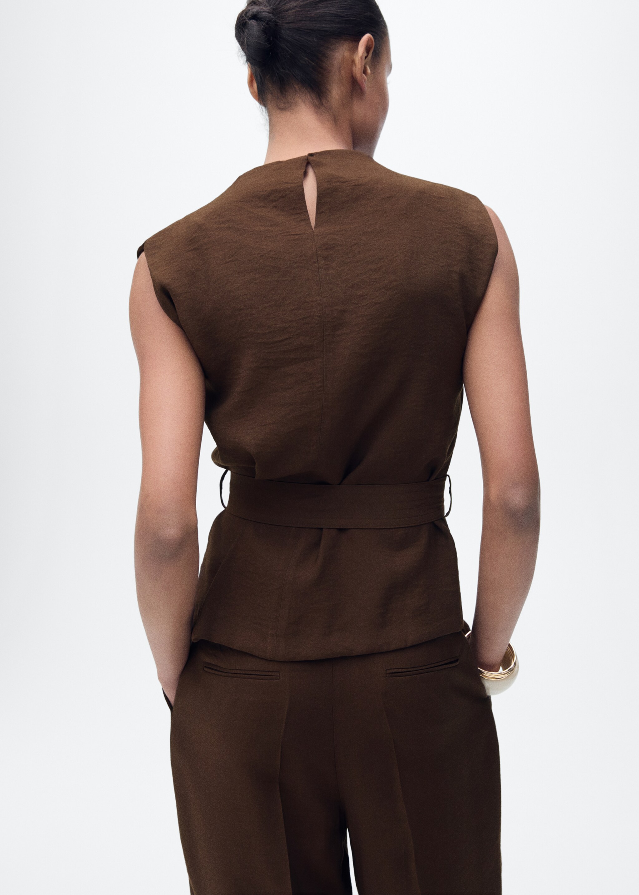Draped neck blouse with belt - Reverse of the article