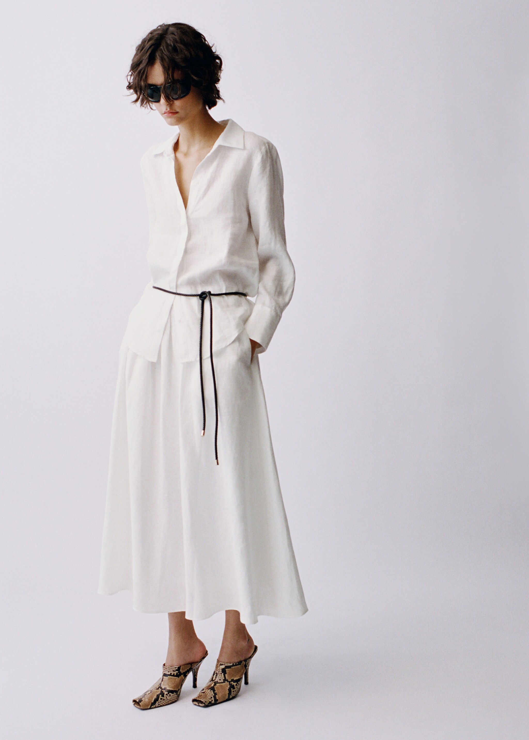 Flared linen skirt - Details of the article 6