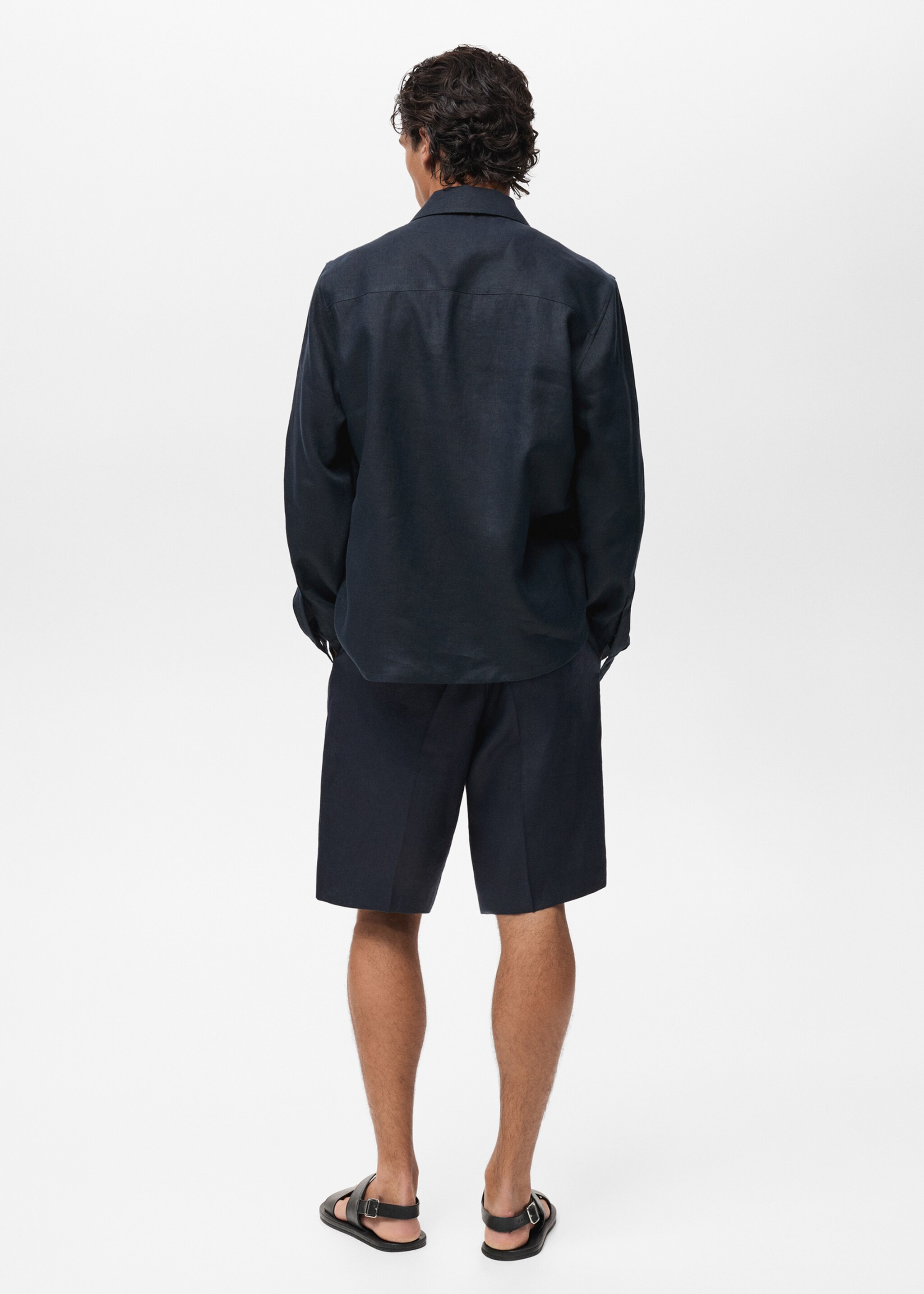 100% linen overshirt with pockets - Reverse of the article