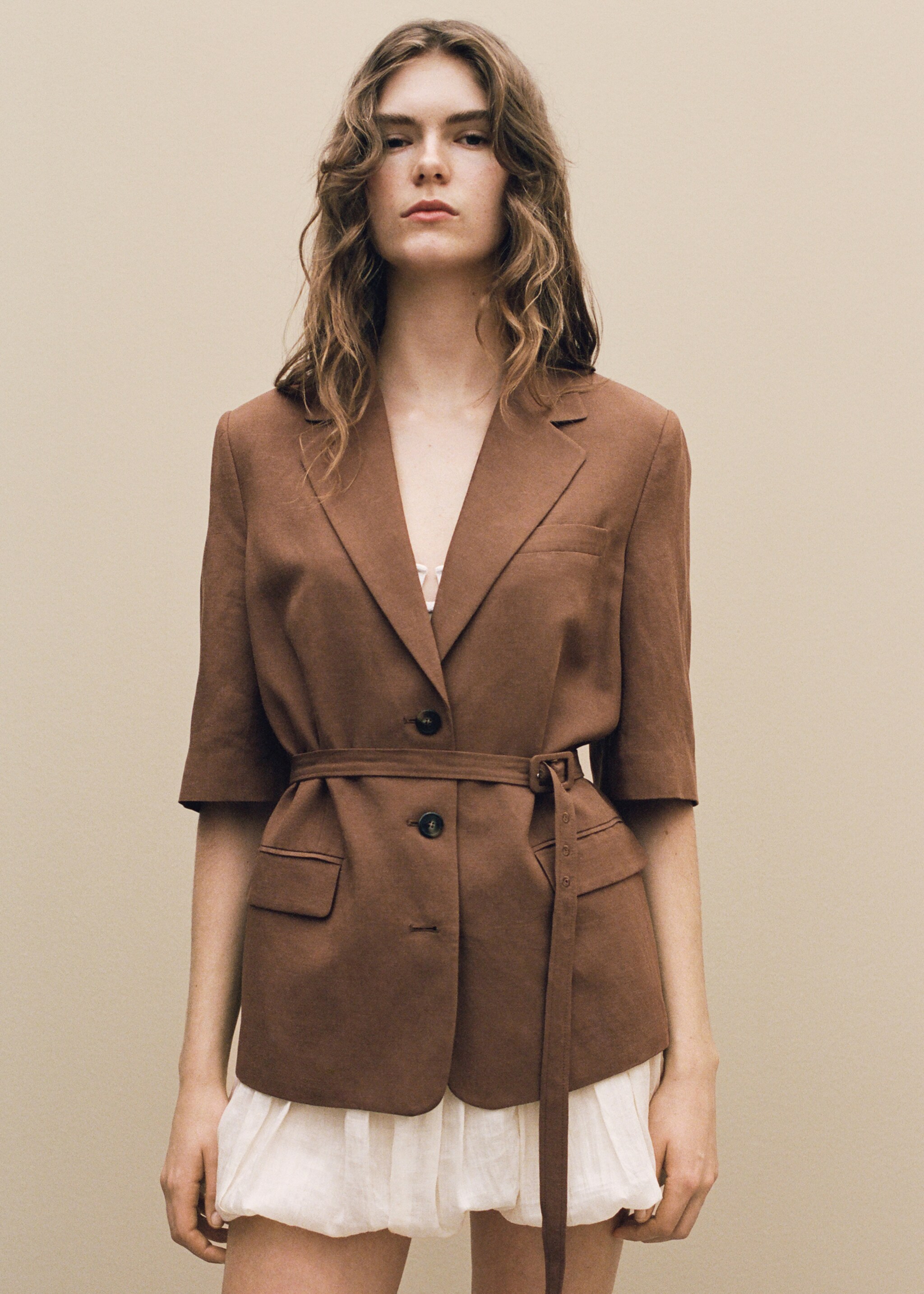 Linen-blend suit jacket with belt - Details of the article 7