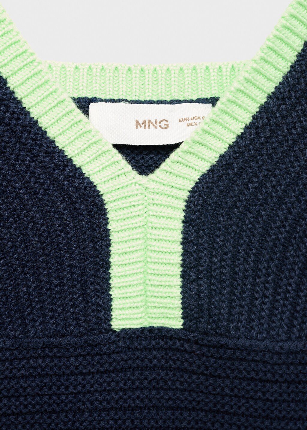 Contrasting crochet top