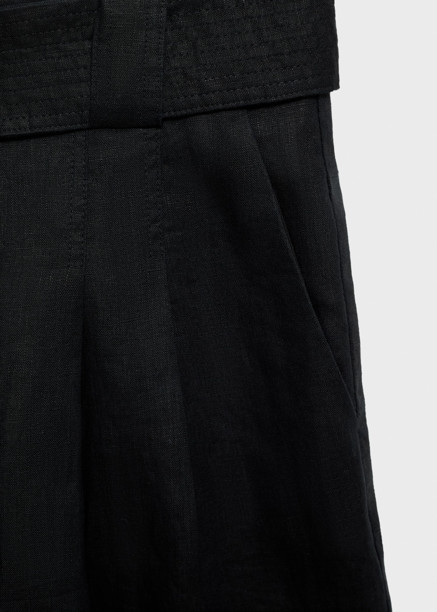Belt linen-blend Bermuda shorts - Details of the article 0