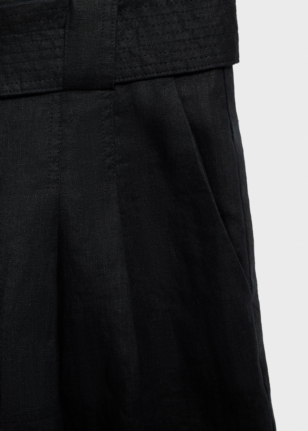 Belt linen-blend Bermuda shorts