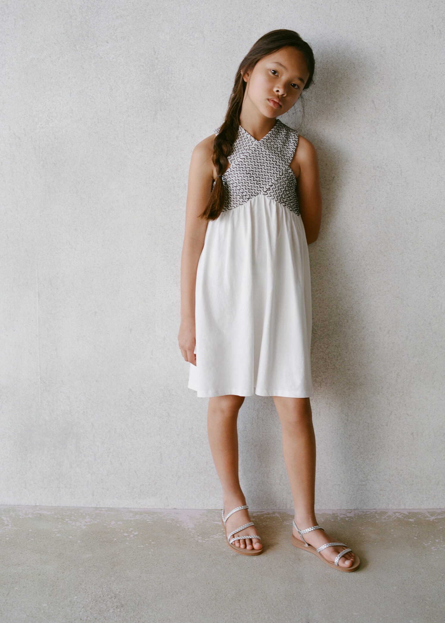 Embroidered wrap dress - Details of the article 5