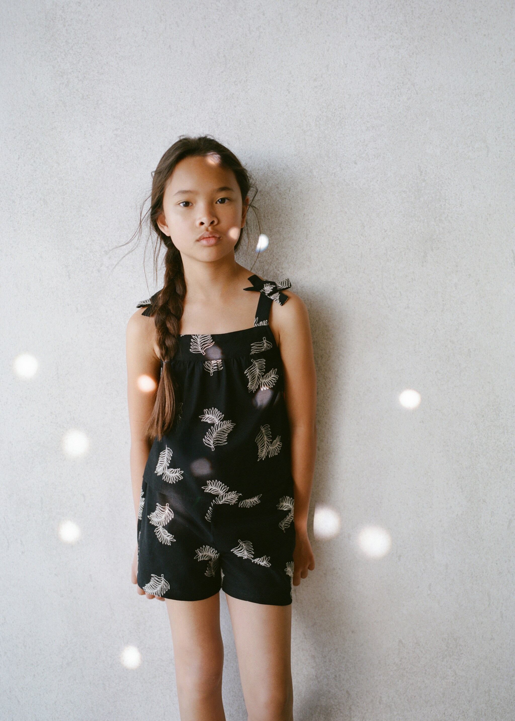 Embroidered linen shorts - Details of the article 5