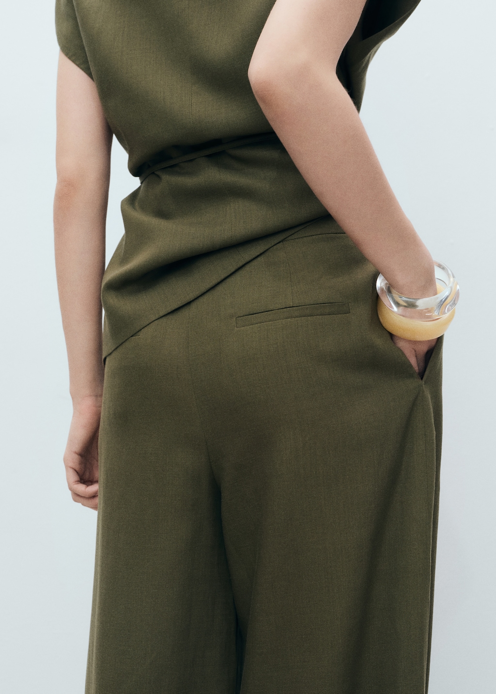 Linen-blend pleated pants