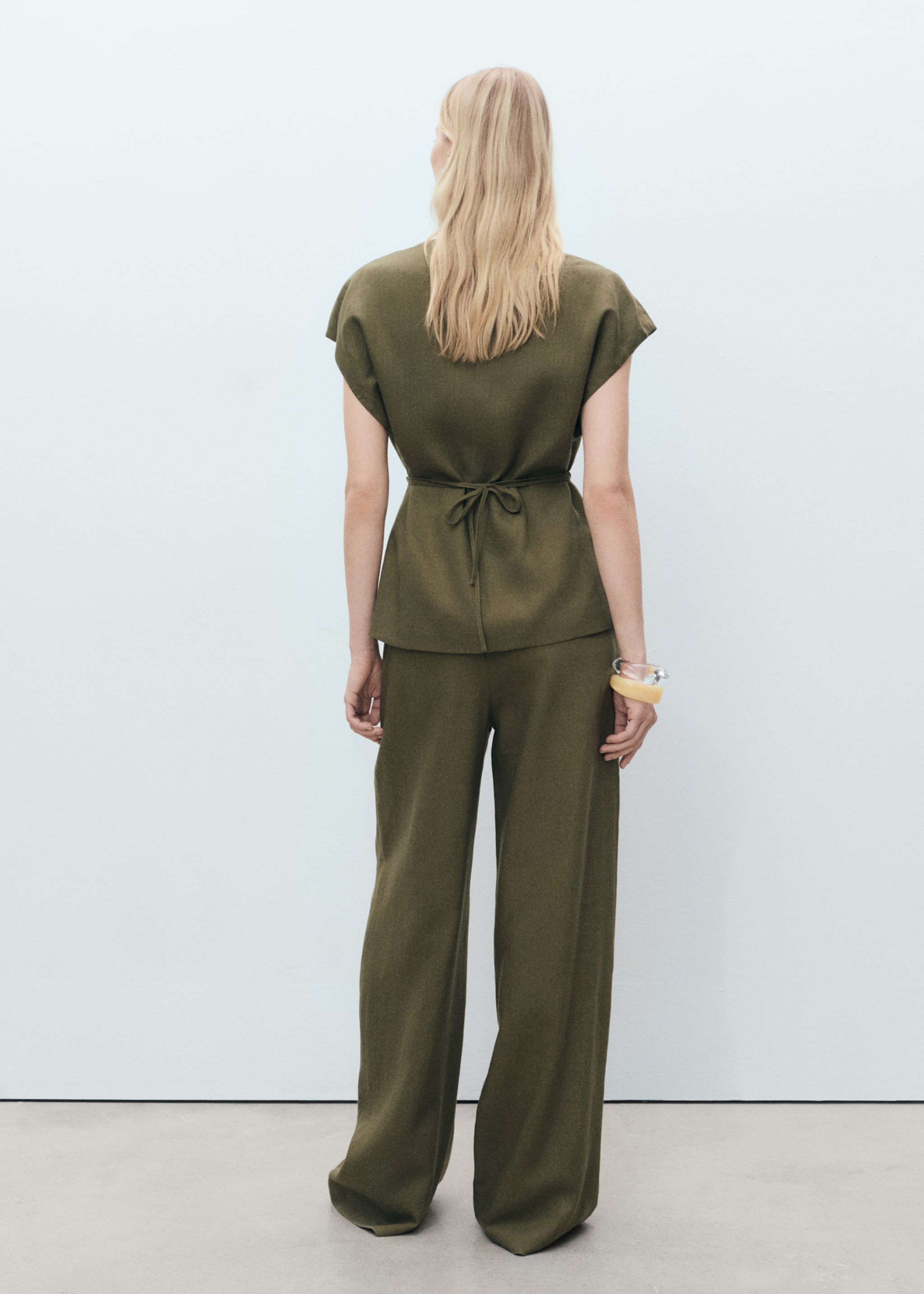 Linen-blend pleated trousers - Reverse of the article